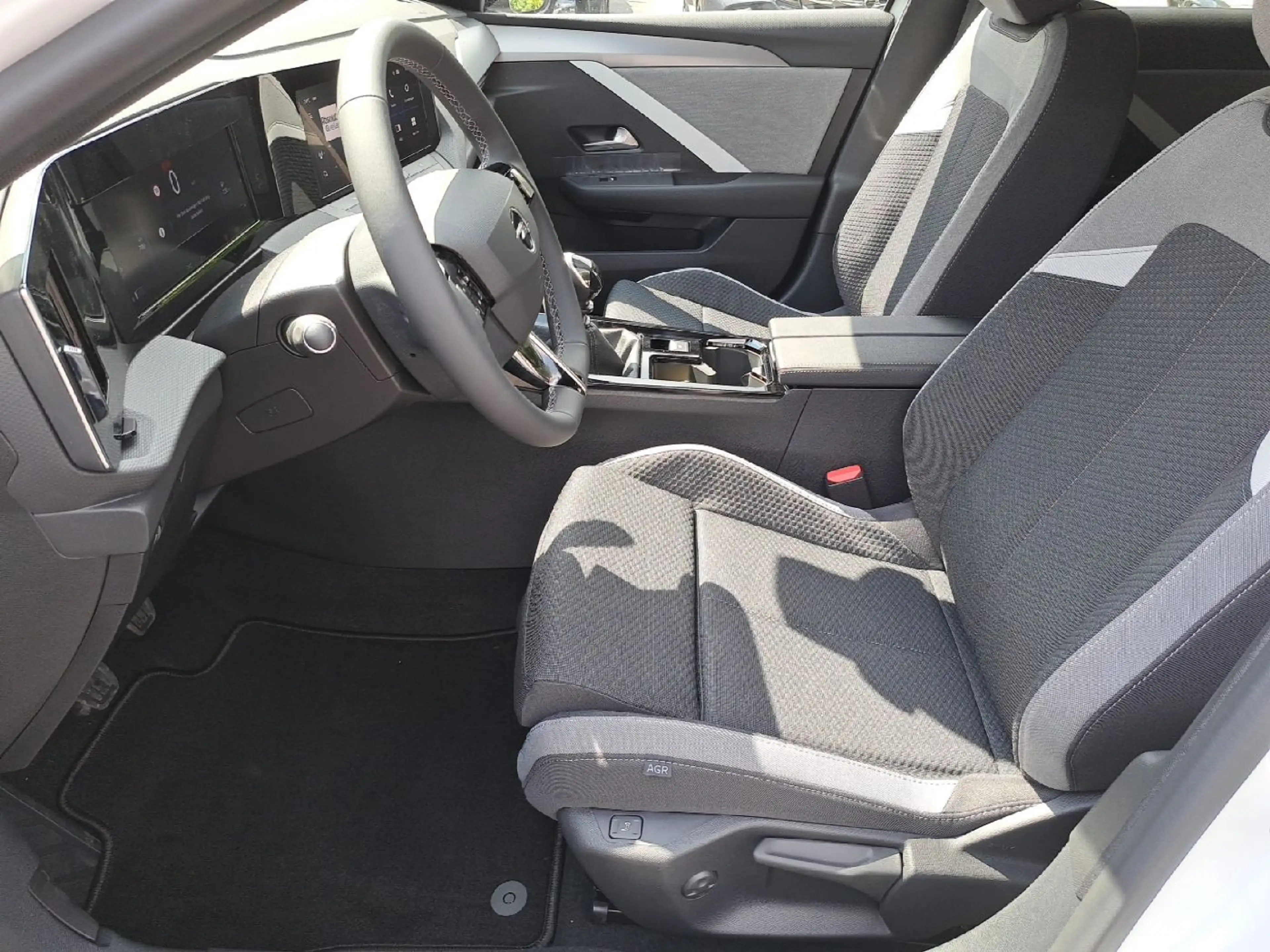 Opel Astra L ST 1.2 Turbo Edition *LED*DAB*SHZ*PDC*AWR — photo 10