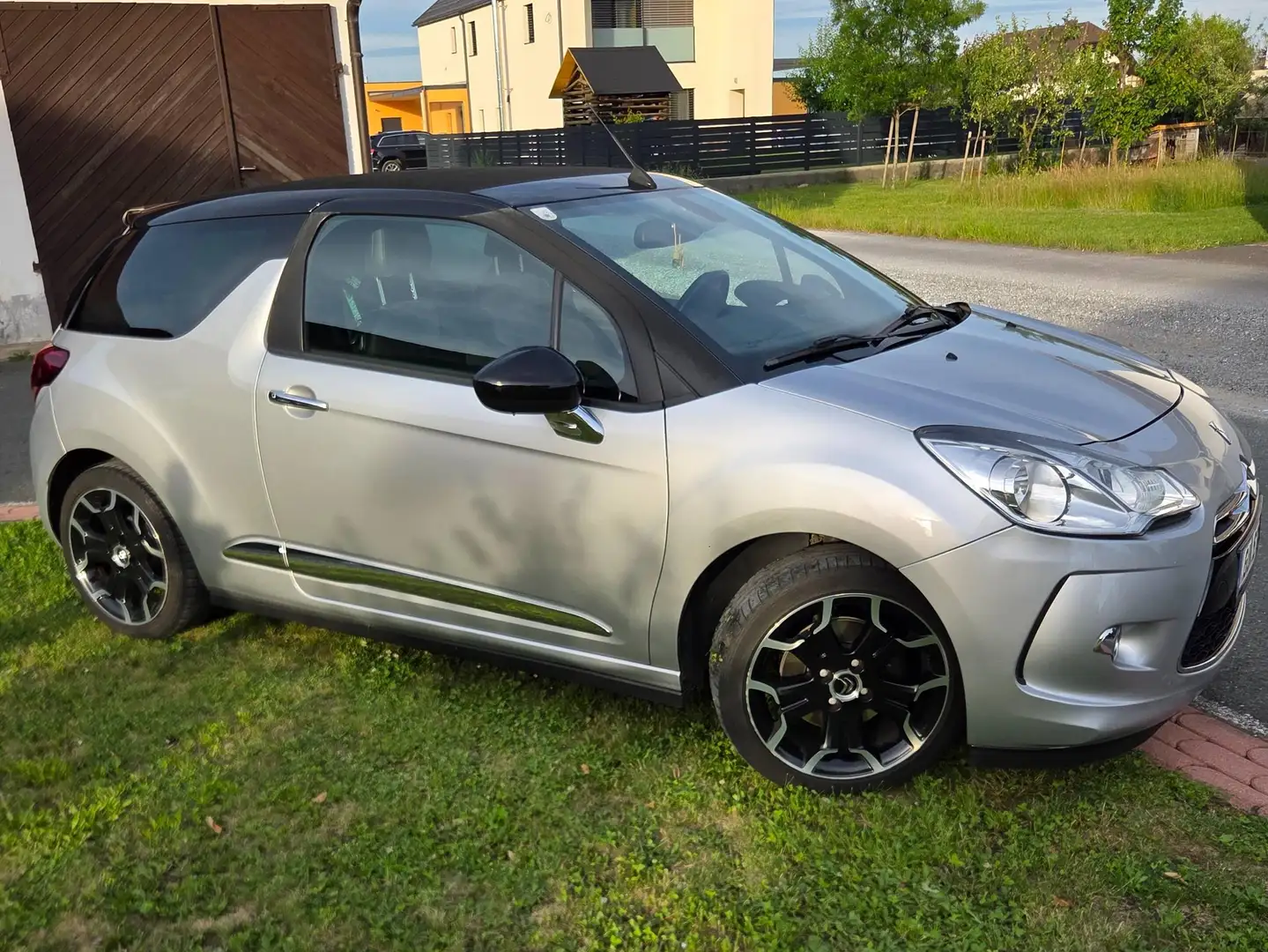 Citroen DS3 DS3 Cabrio THP 155 Sport Chic Sport Chic Silber - 2