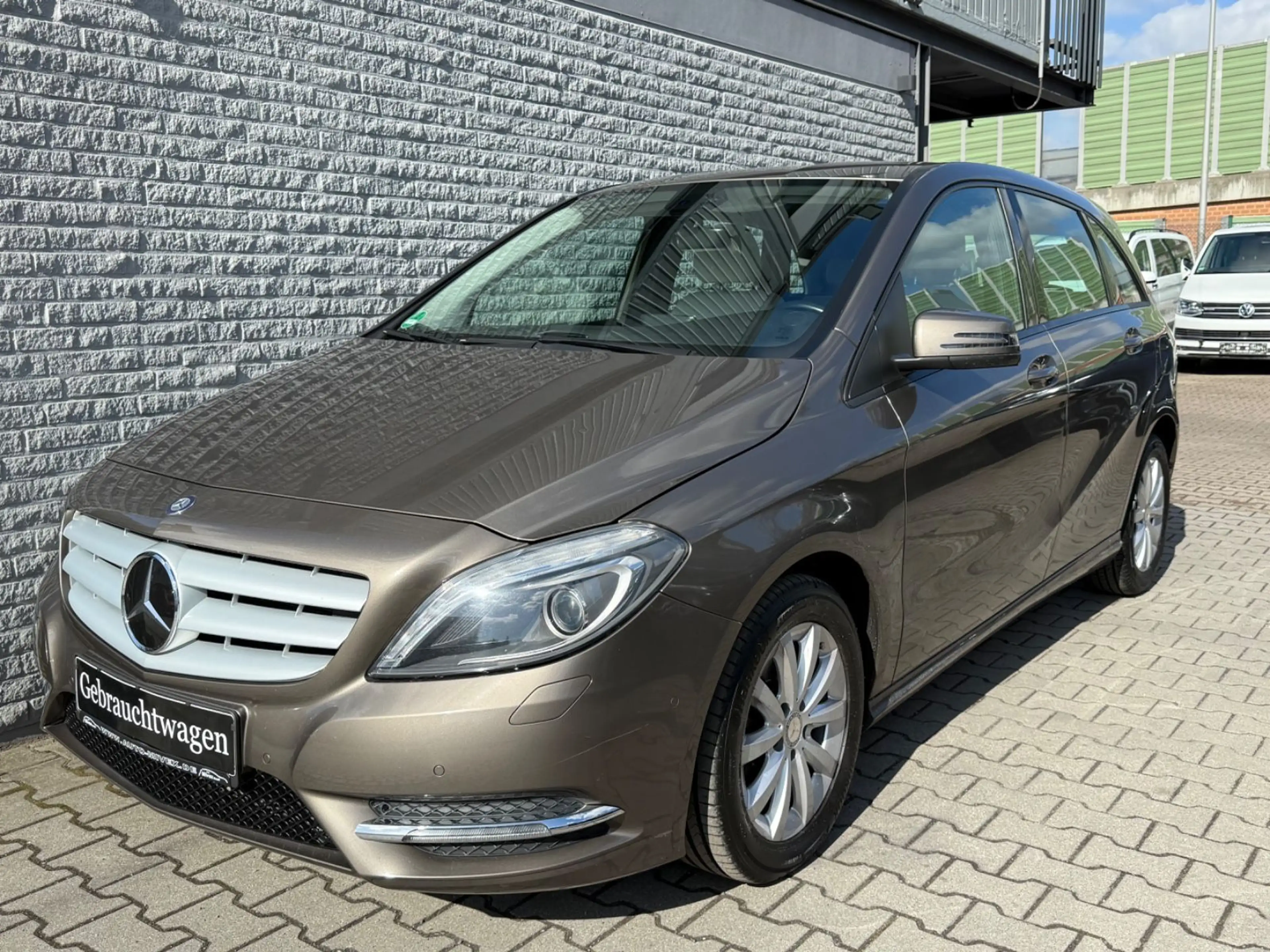 Mercedes-Benz B 220 CDI / d Aut. Xenon KAMERA NAVI 1.HAND — photo 4