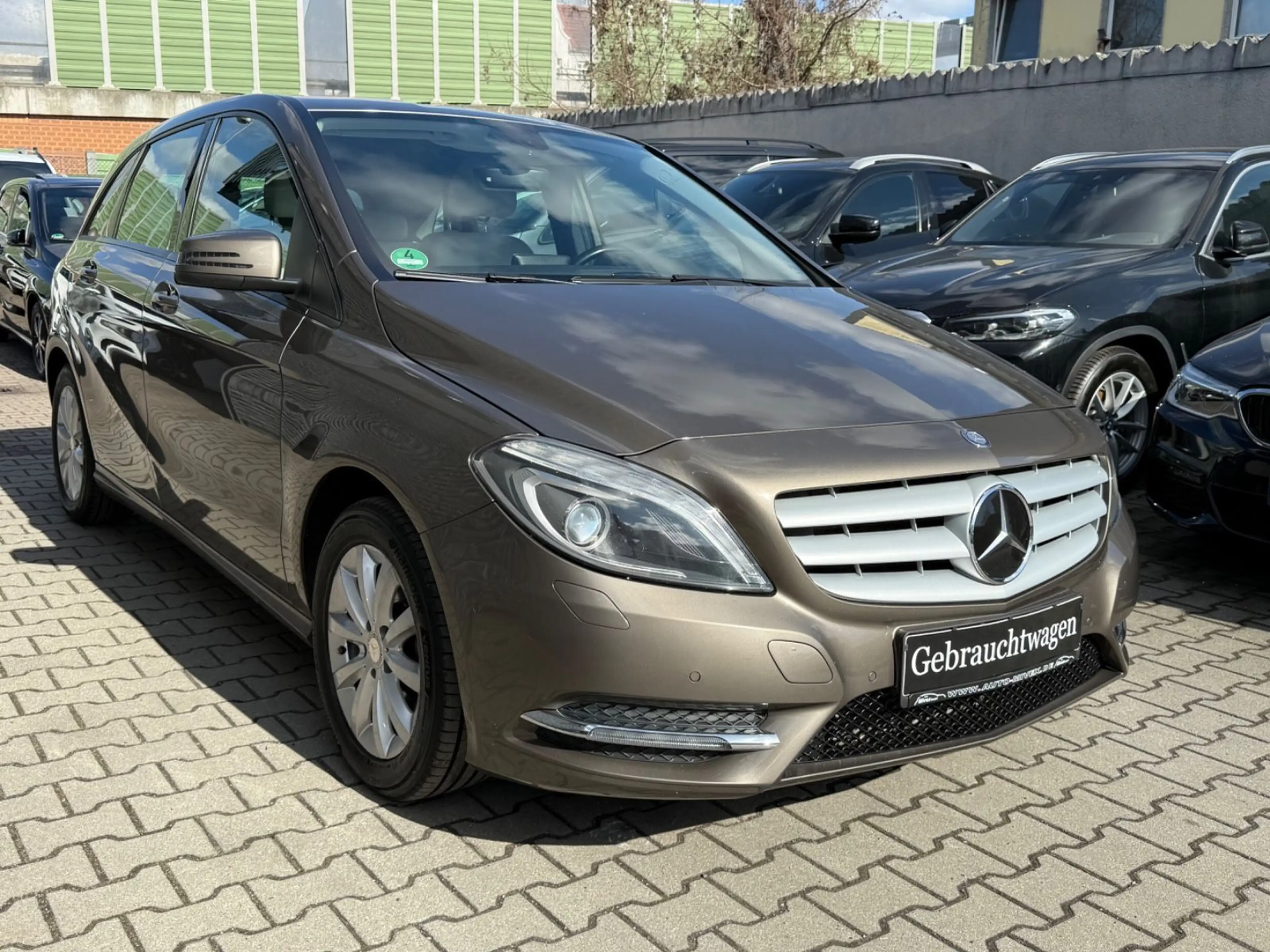 Mercedes-Benz B 220 CDI / d Aut. Xenon KAMERA NAVI 1.HAND — photo 3