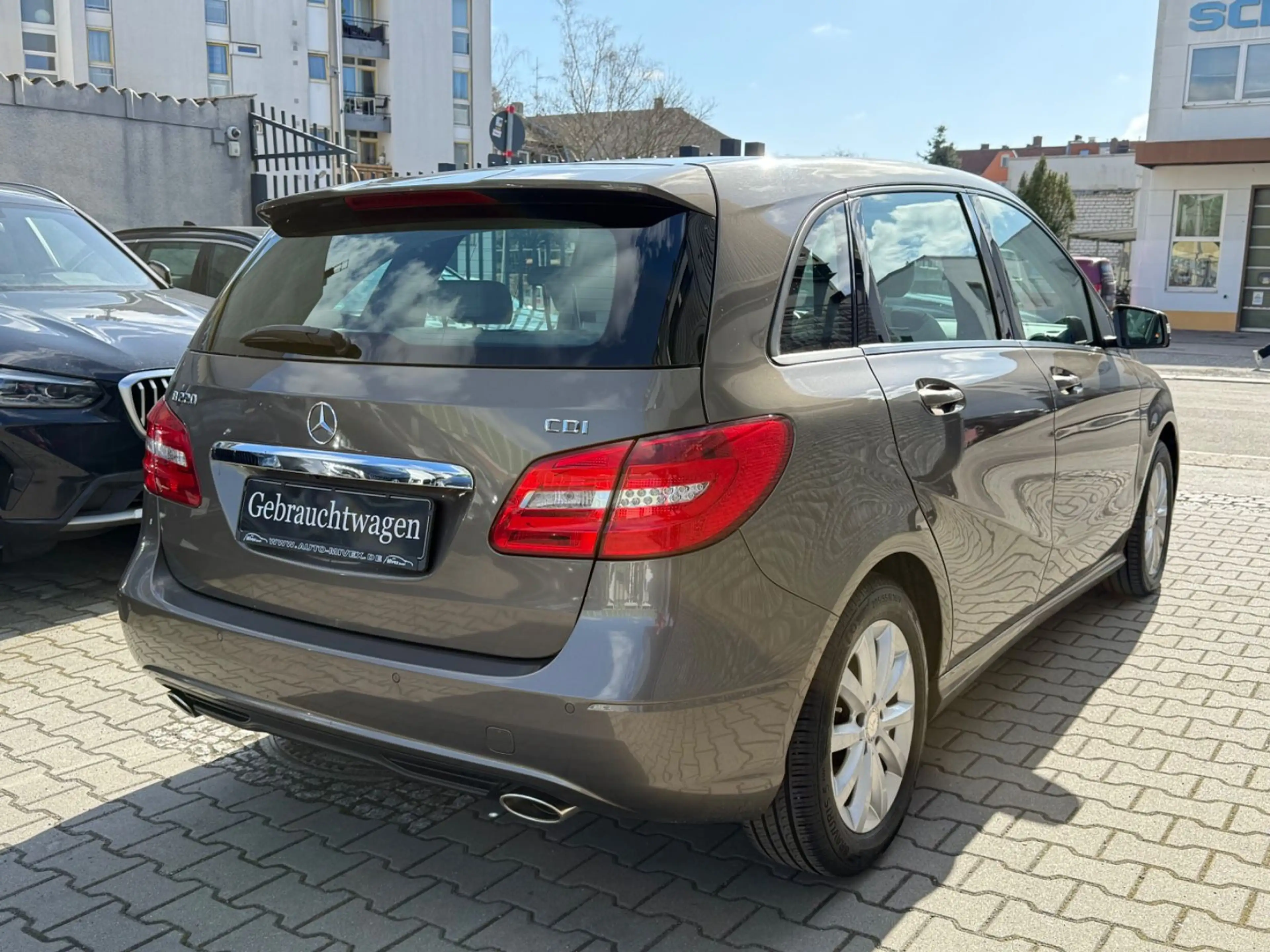 Mercedes-Benz B 220 CDI / d Aut. Xenon KAMERA NAVI 1.HAND — photo 6