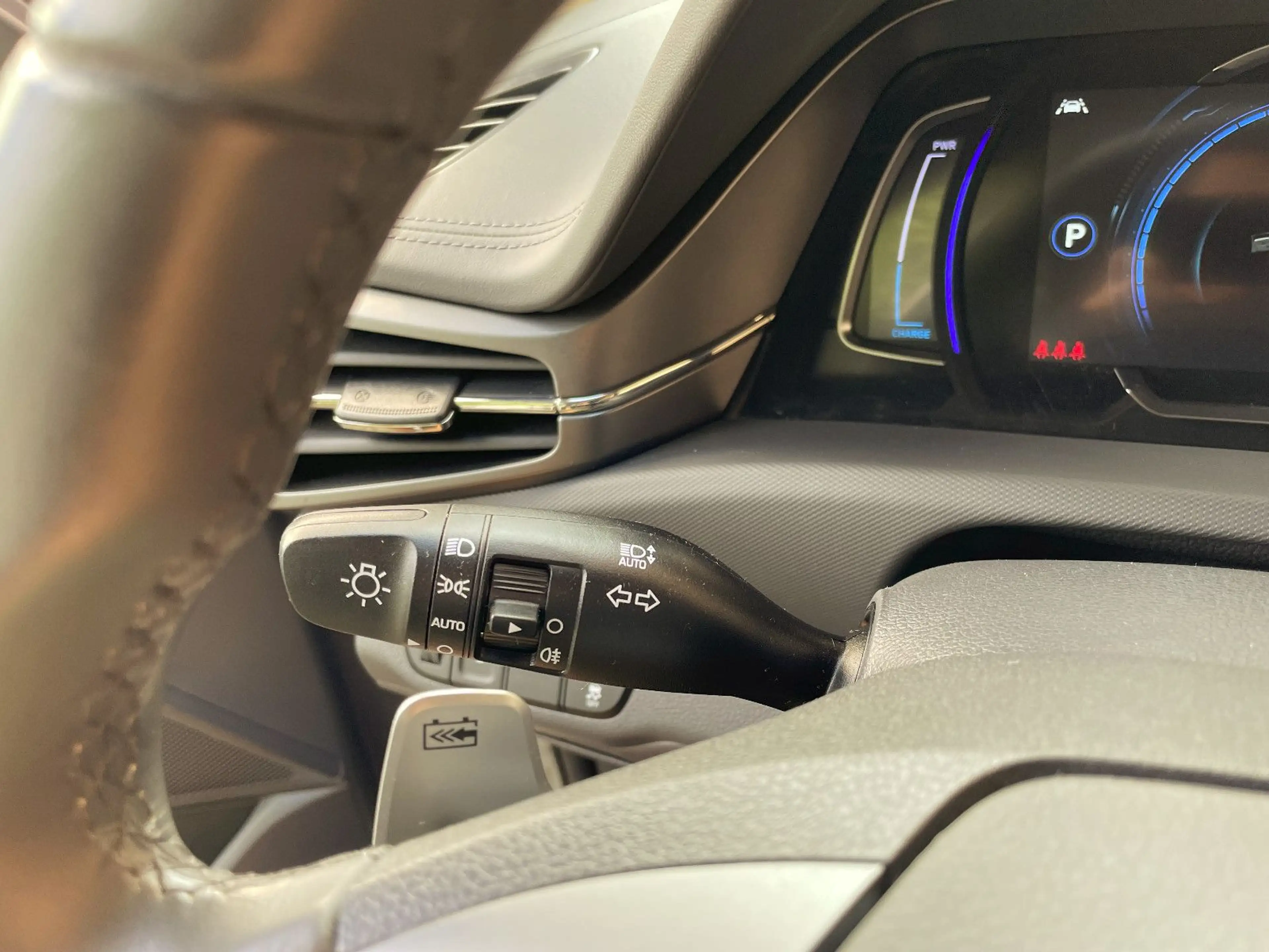 Hyundai IONIQ Trend Elektro aus 2. Besitz erst 20Tkm!!! — photo 25
