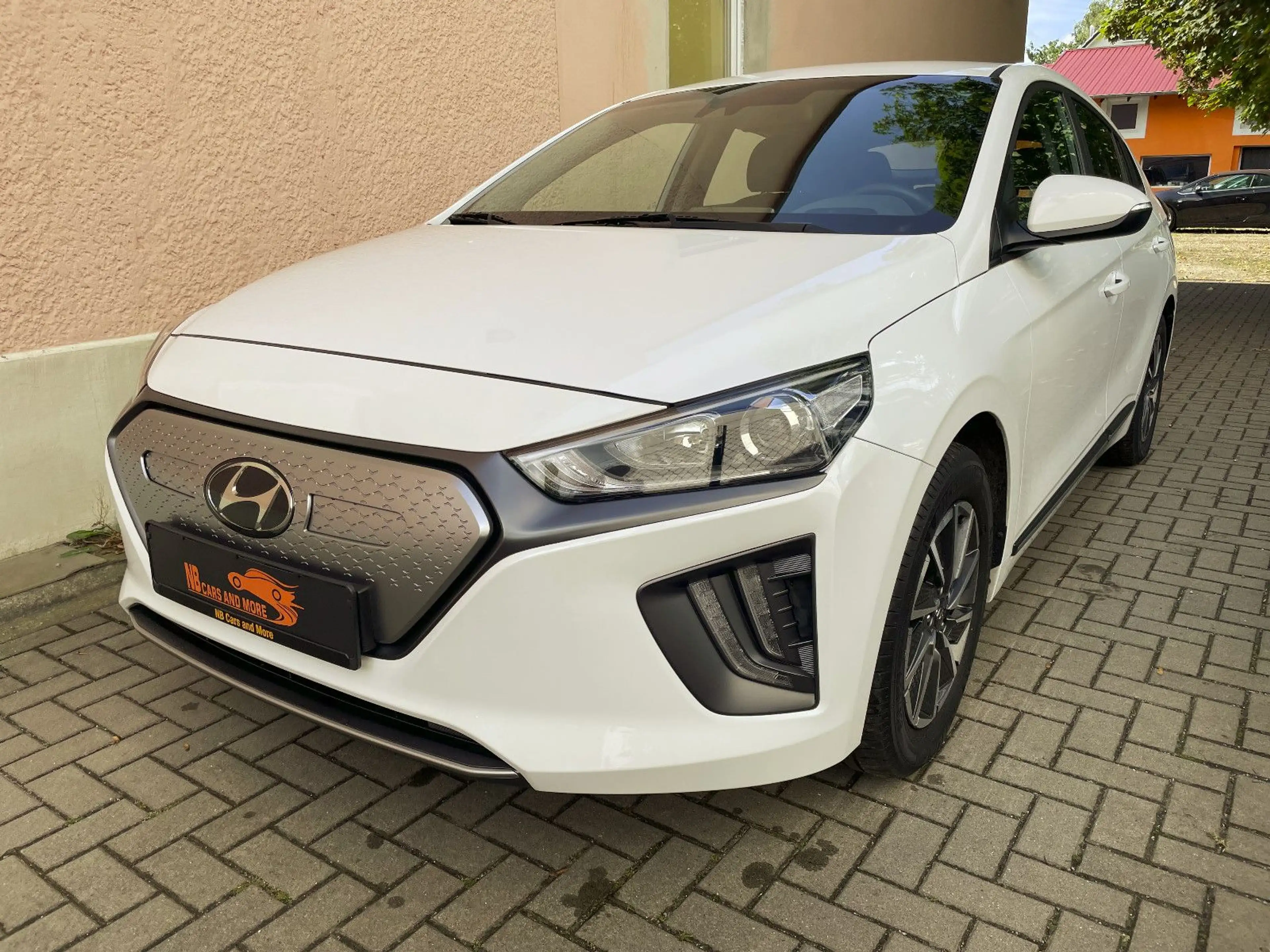 Hyundai IONIQ Trend Elektro aus 2. Besitz erst 20Tkm!!! — photo 3