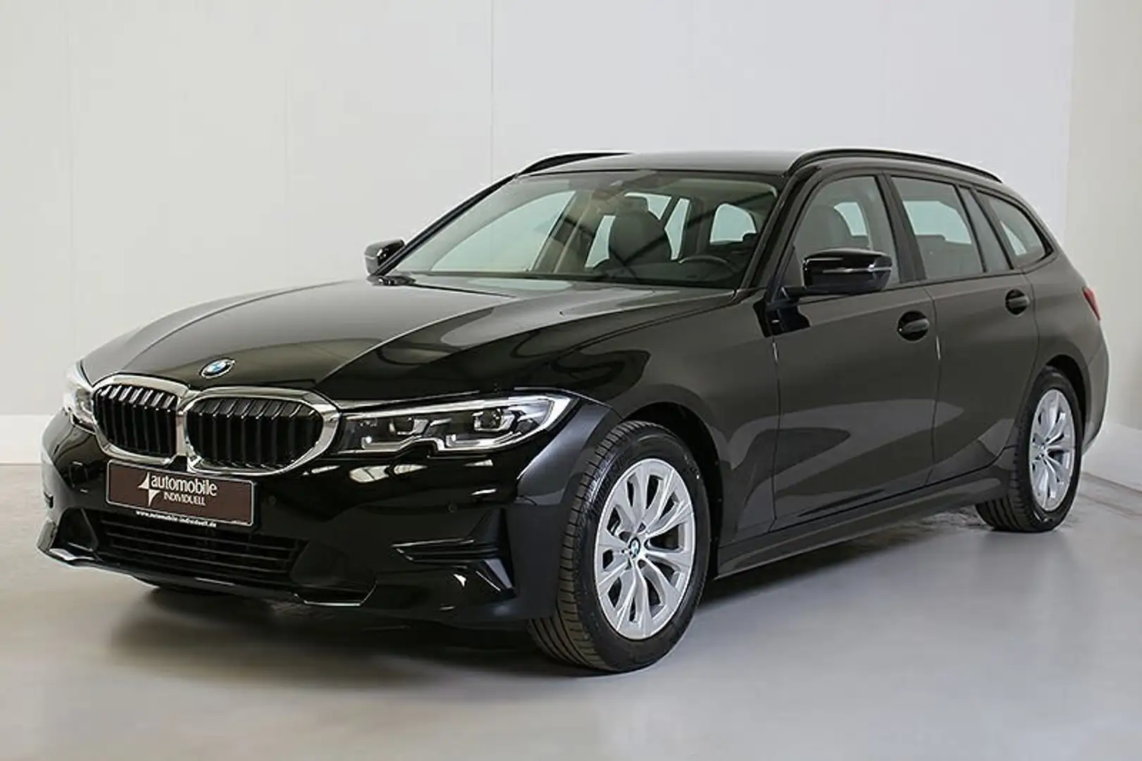 BMW 318 d AT Advantage Leder Navi LED Sitzh PDC Noir - 1
