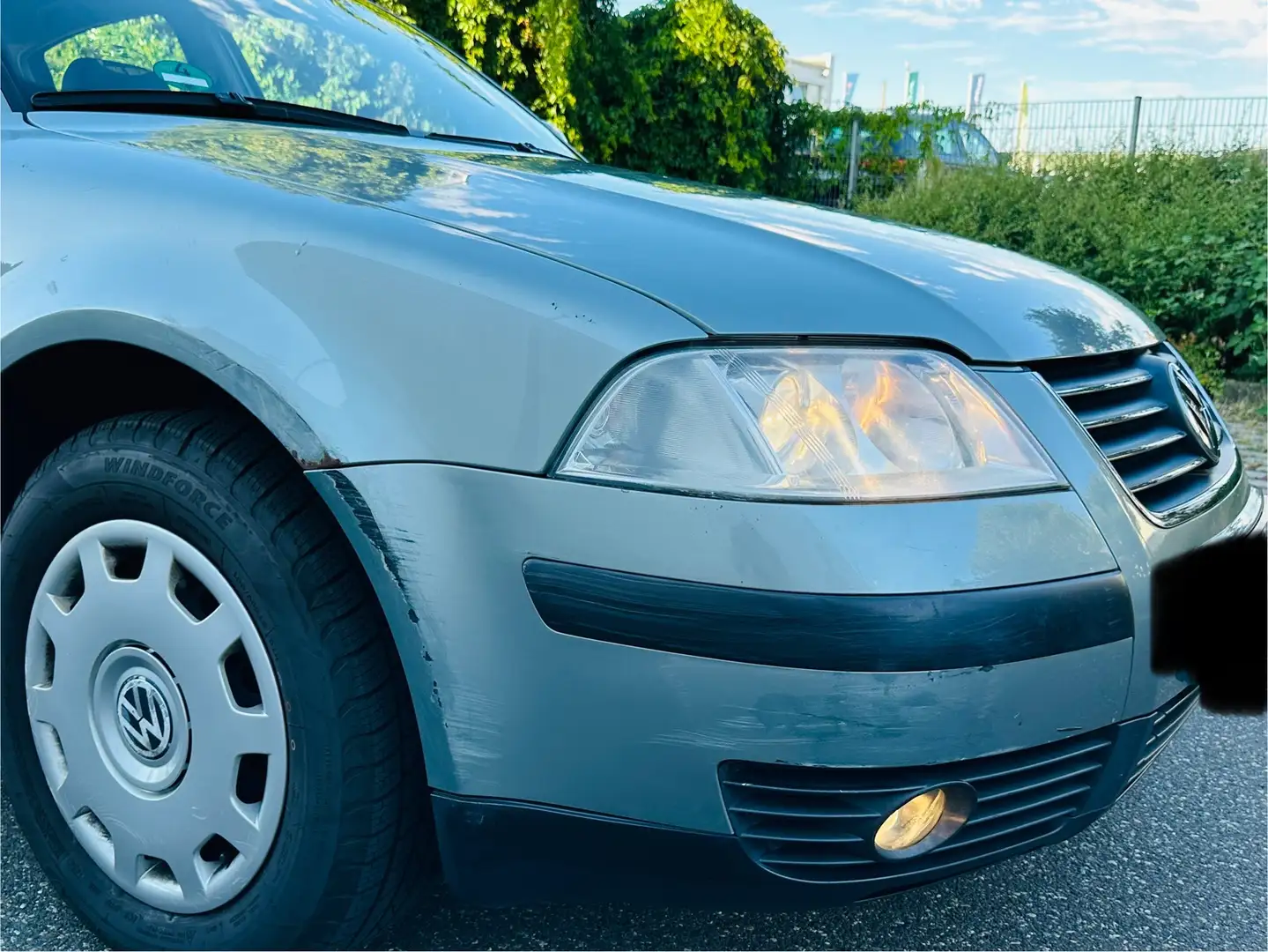 Volkswagen Passat Basis Gris - 2