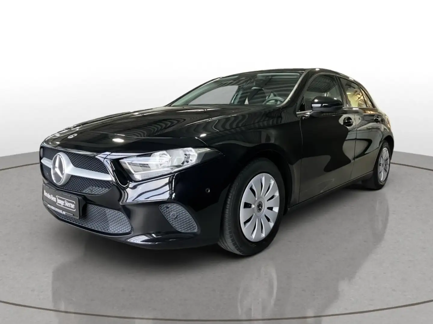 Mercedes-Benz A 160 MBUX+Navi-Plus+PDC+SHZ+Licht-& Sicht-Paket Schwarz - 2