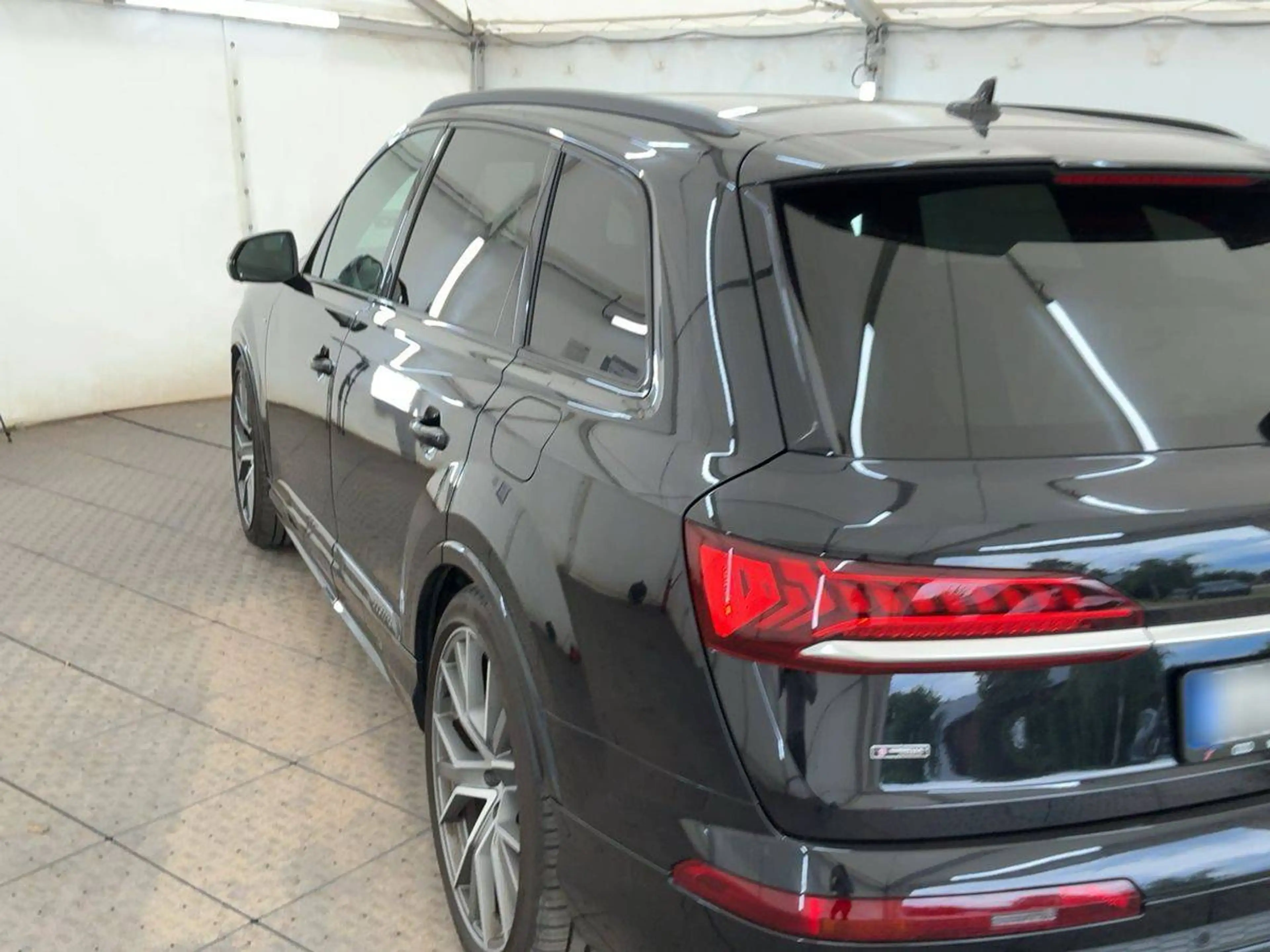 Audi Q7 60 TFSI e quattro S line — photo 7