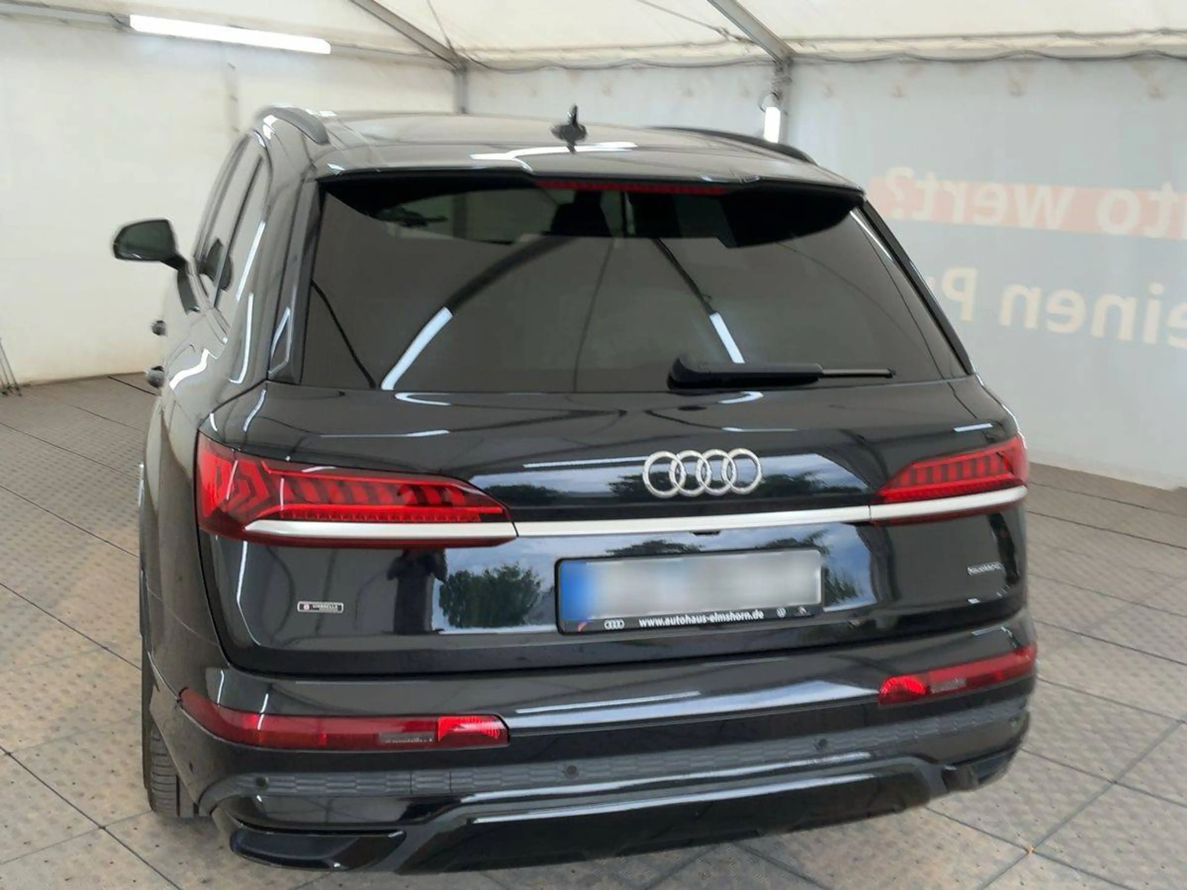 Audi Q7 60 TFSI e quattro S line — photo 6