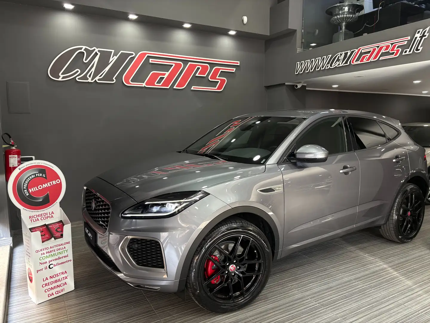 Jaguar E-Pace 2.0 i4 Mhev 200cv AWD auto R-Dynamic HSE ITALIANA Grigio - 1