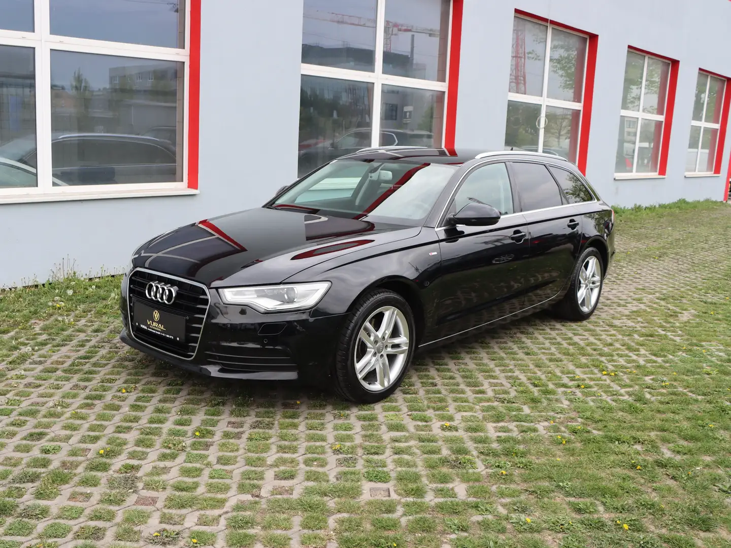 Audi A6 2.0 TDI ultra | Panorama | Kamera | Xenon | NAVI | Schwarz - 2