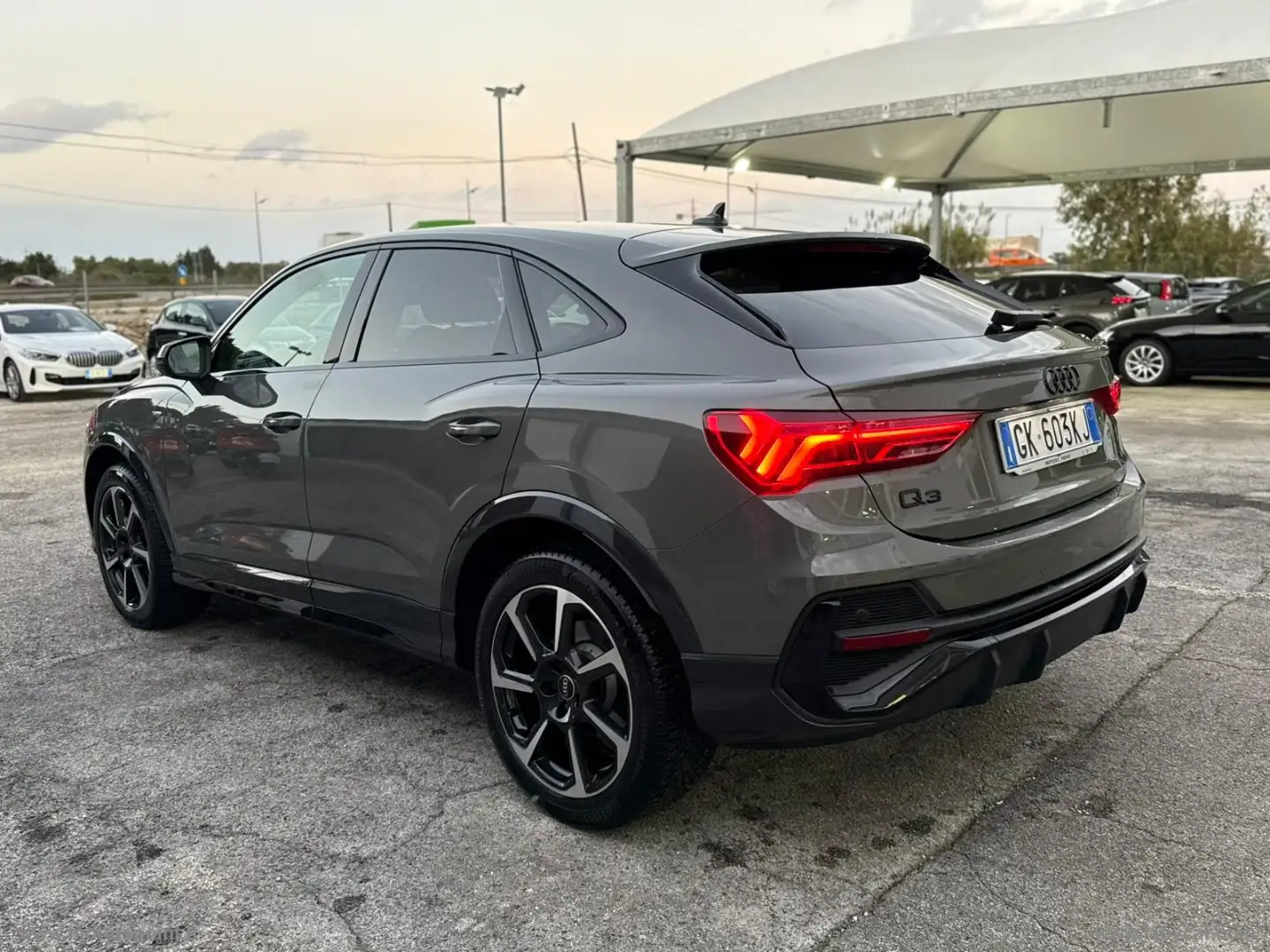 Audi Q3 SPORTBACK 35 TDI S-LINE tronic Identity Black Gris - 2