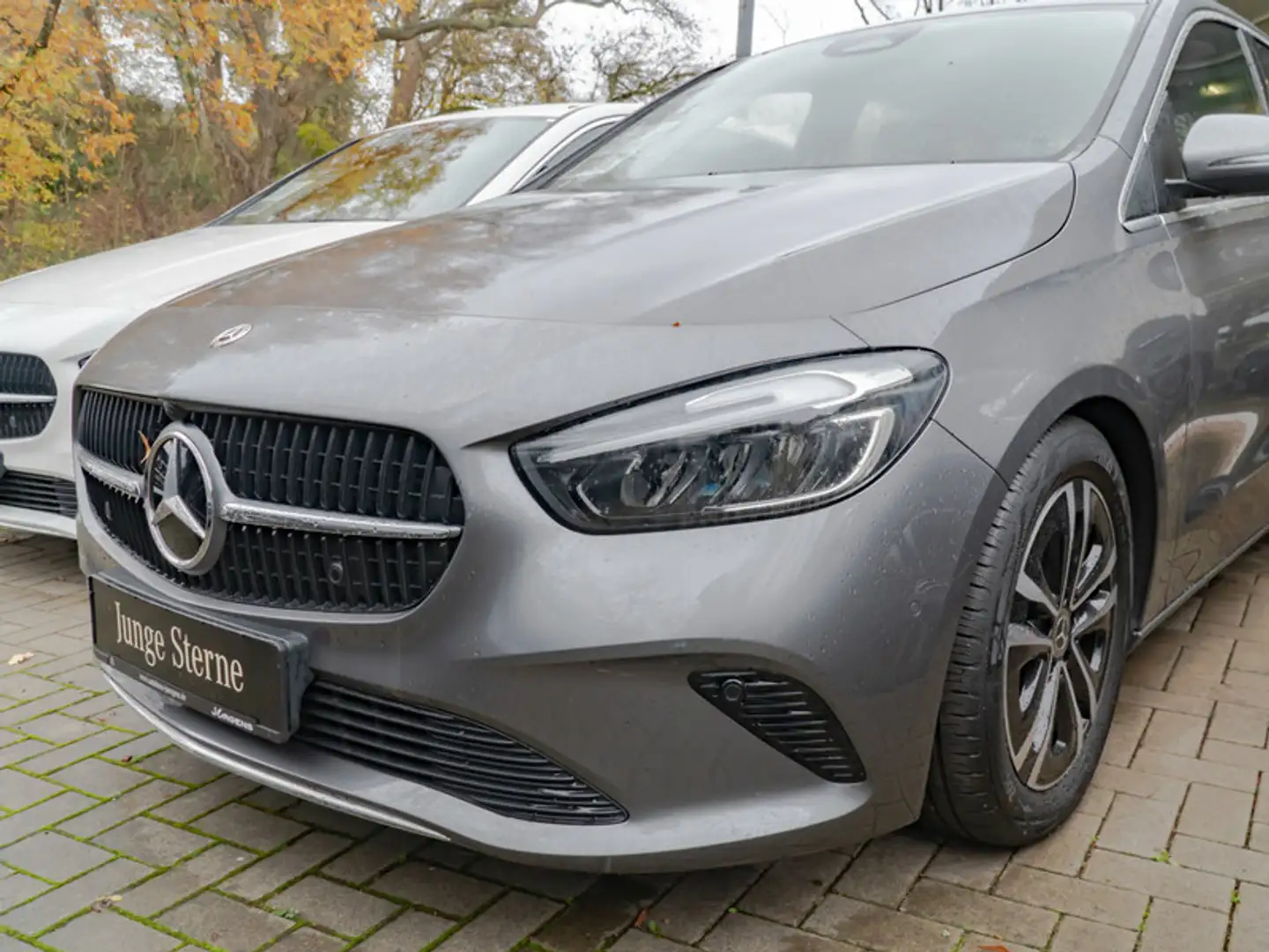 Mercedes-Benz B 180 Progressive/LED/Kamera/EASY-P/Winter/SHZ Grau - 2