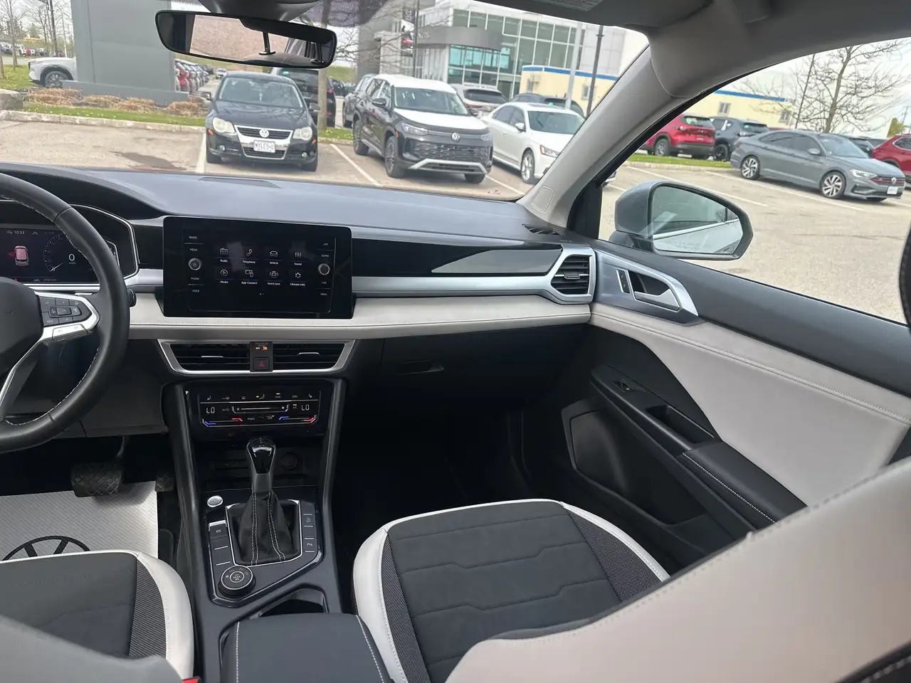 Volkswagen Taos снимка Volkswagen Taos