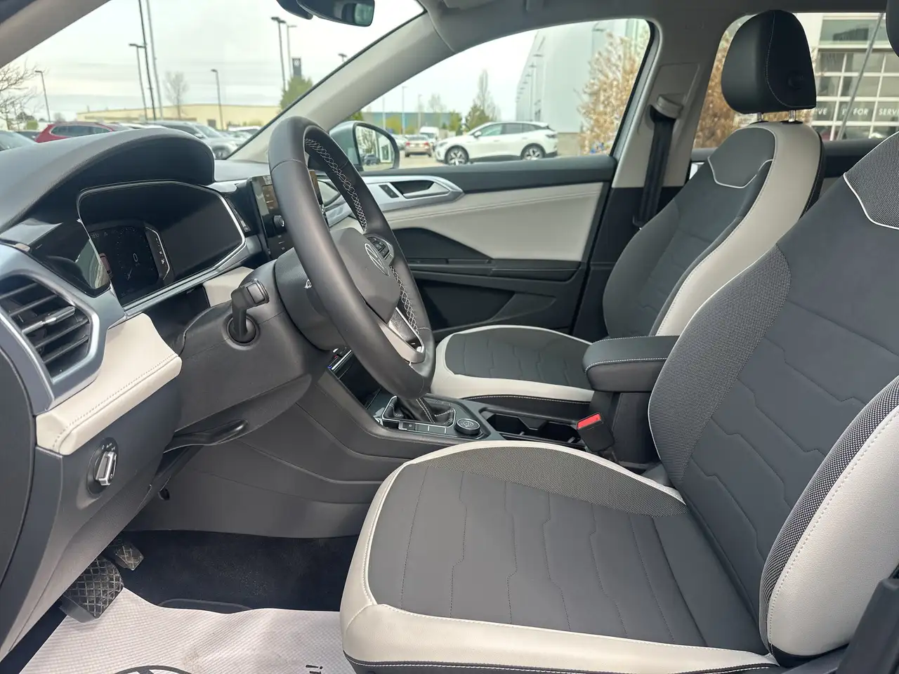 Volkswagen Taos снимка Volkswagen Taos