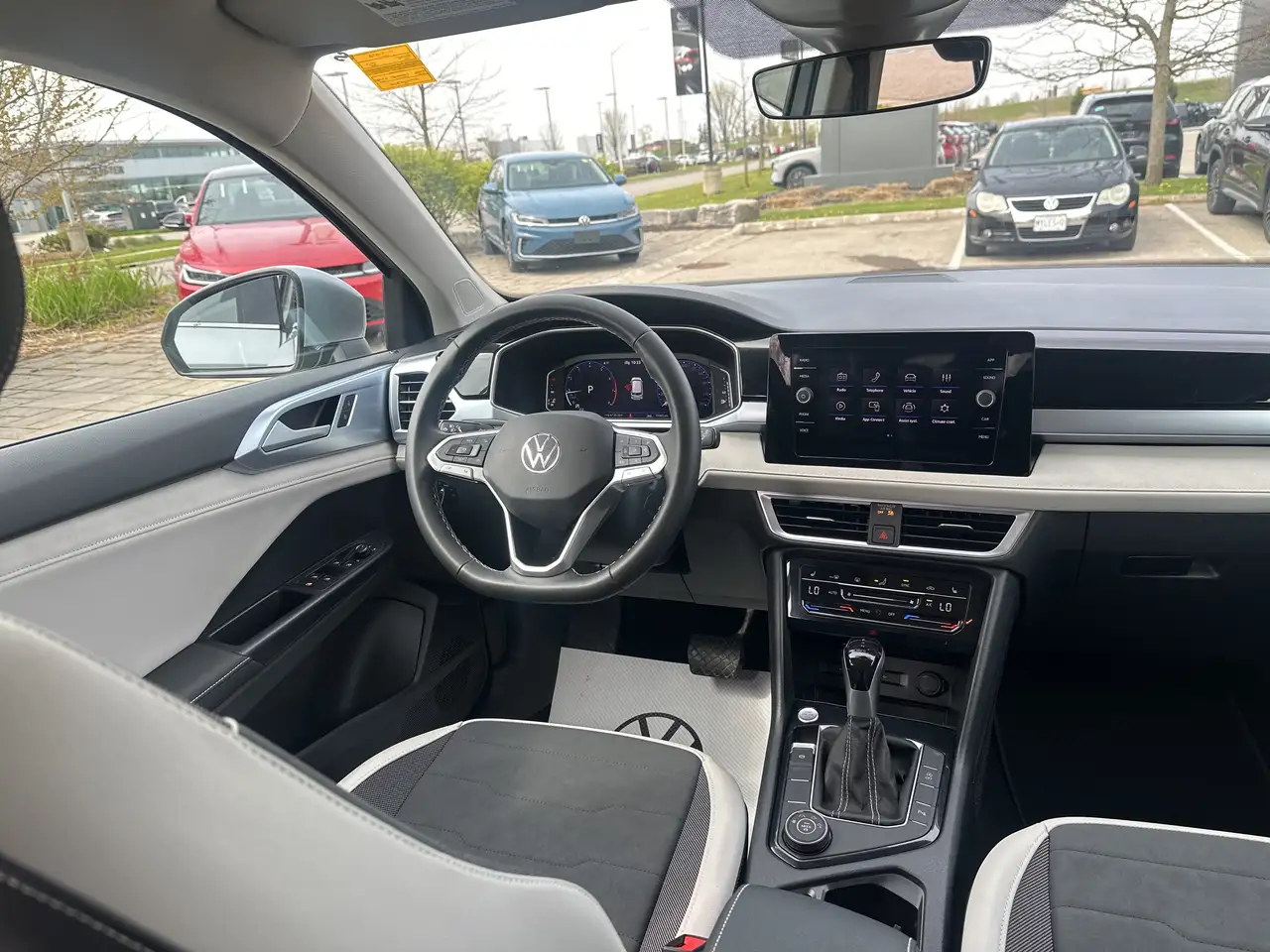 Volkswagen Taos снимка Volkswagen Taos