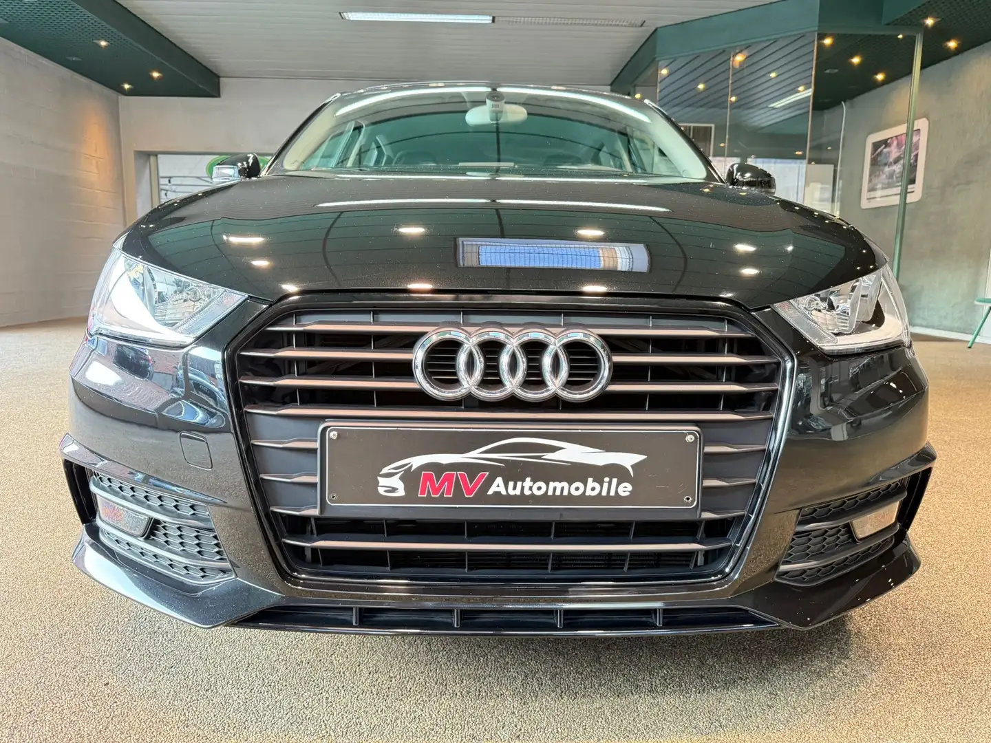 Audi A1 Sportback 1.0TFSI S Line * 49.000kms * Clim * Reg Noir - 2