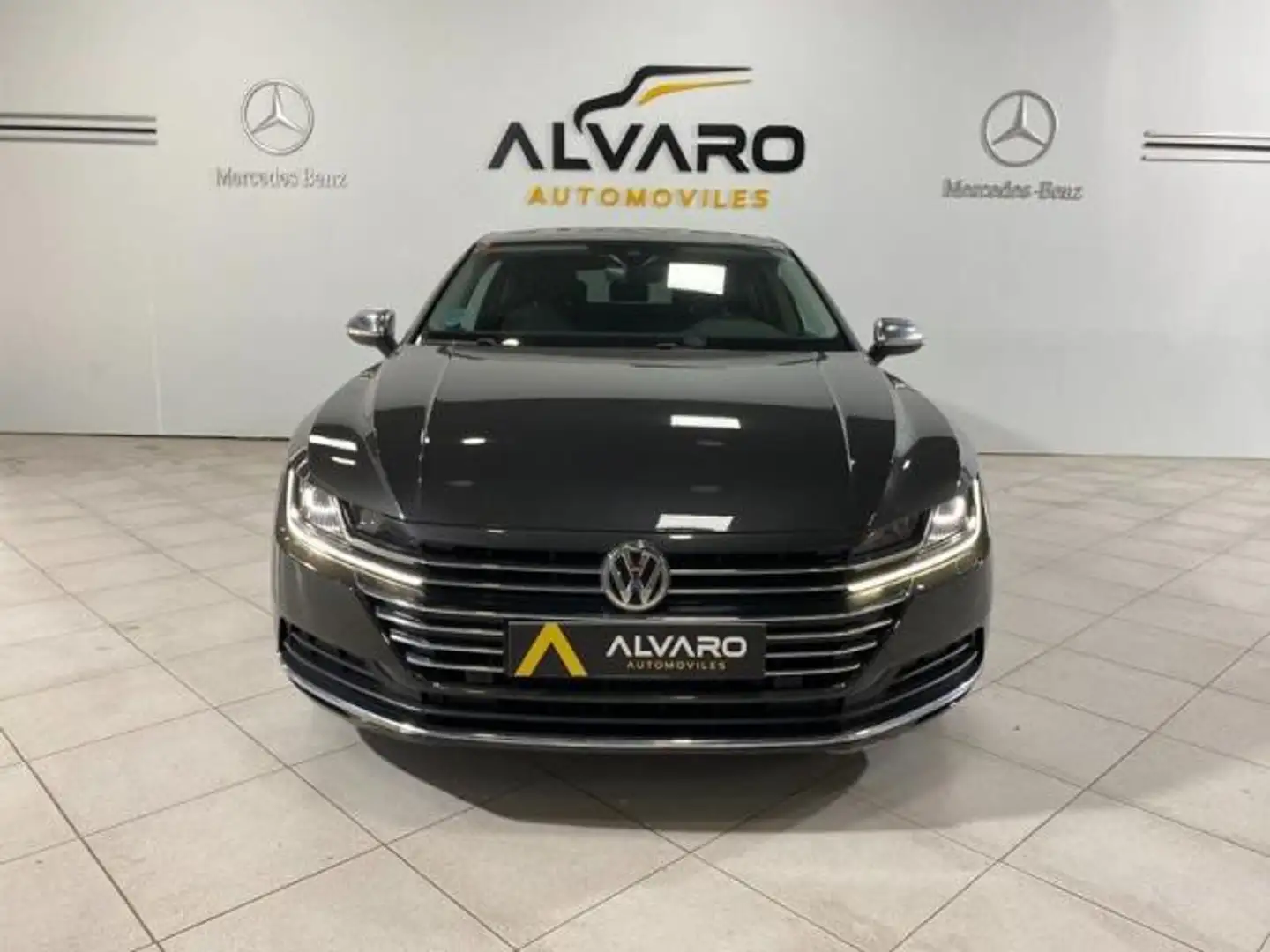 Volkswagen Arteon 2.0TDI Elegance 110kW Gris - 2