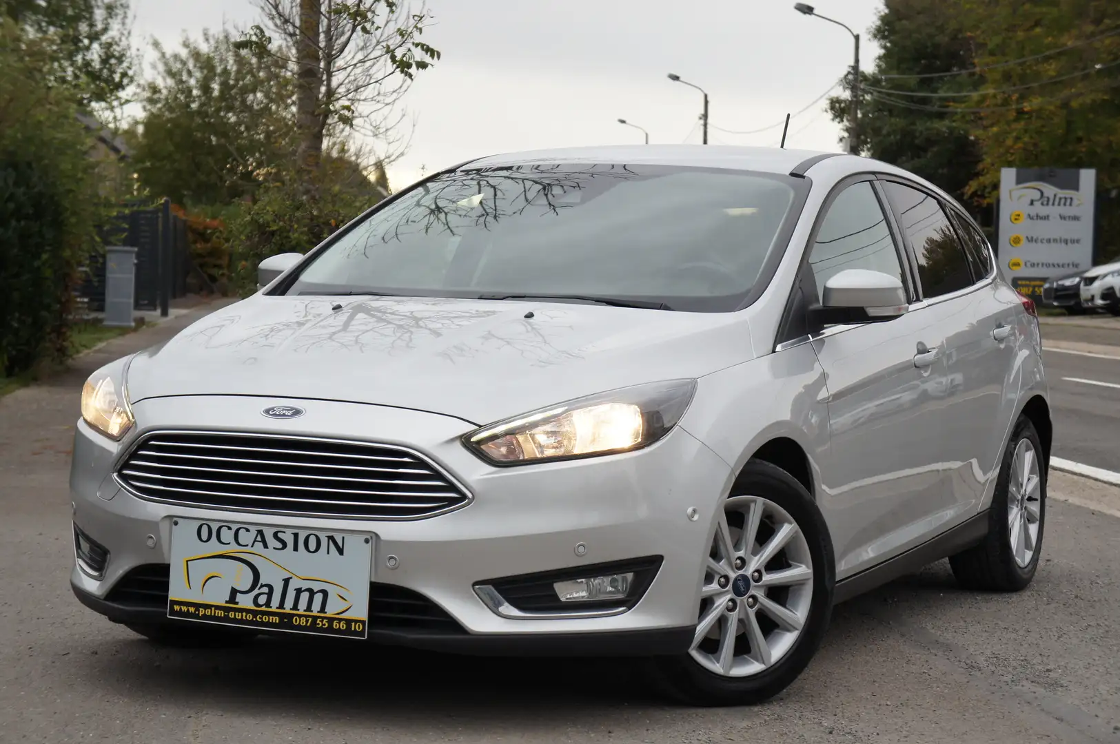 Ford Focus 1.0 EcoBoost Business Class Gris - 1