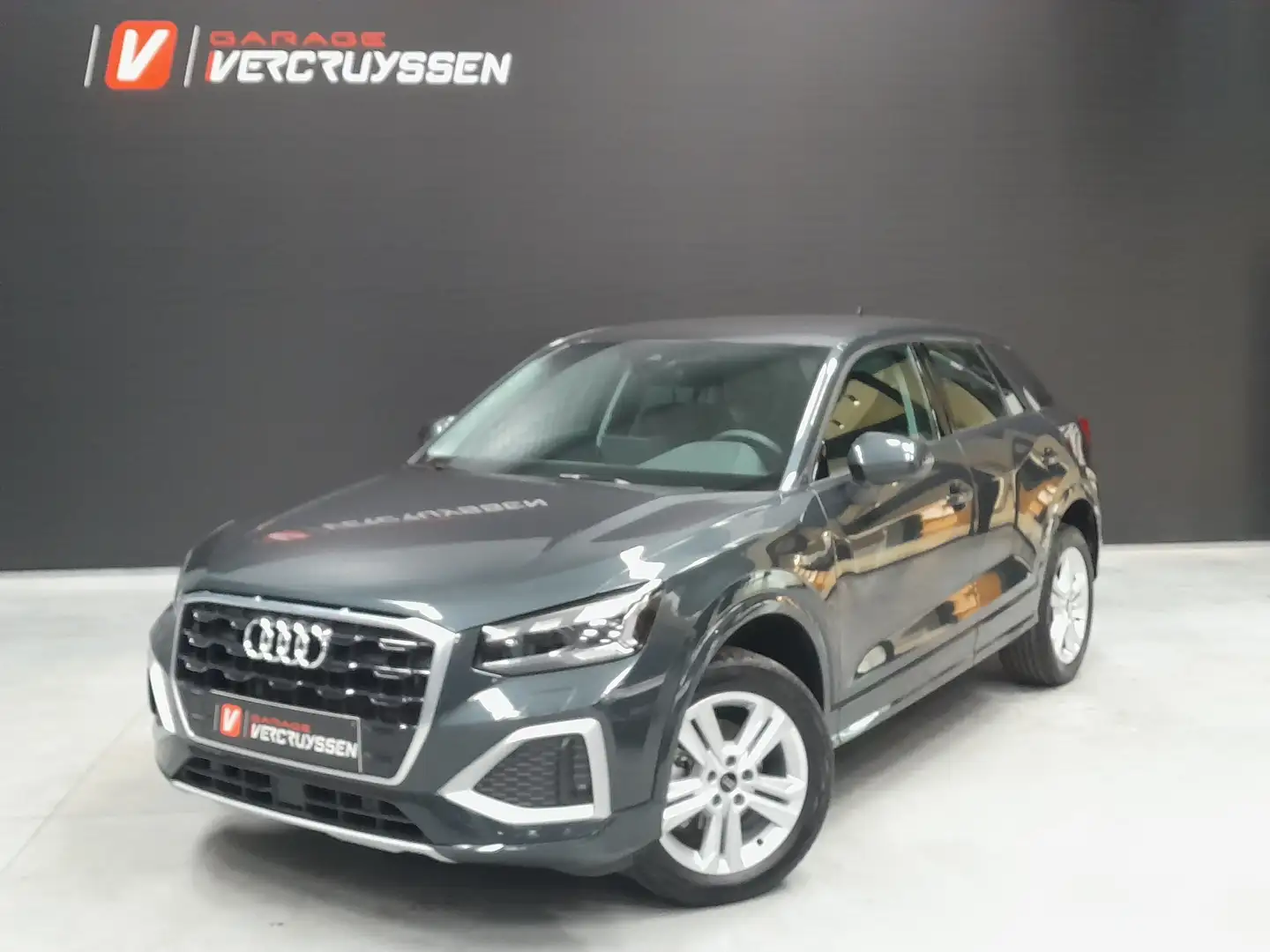Audi Q2 35 TFSI Attraction Gris - 1