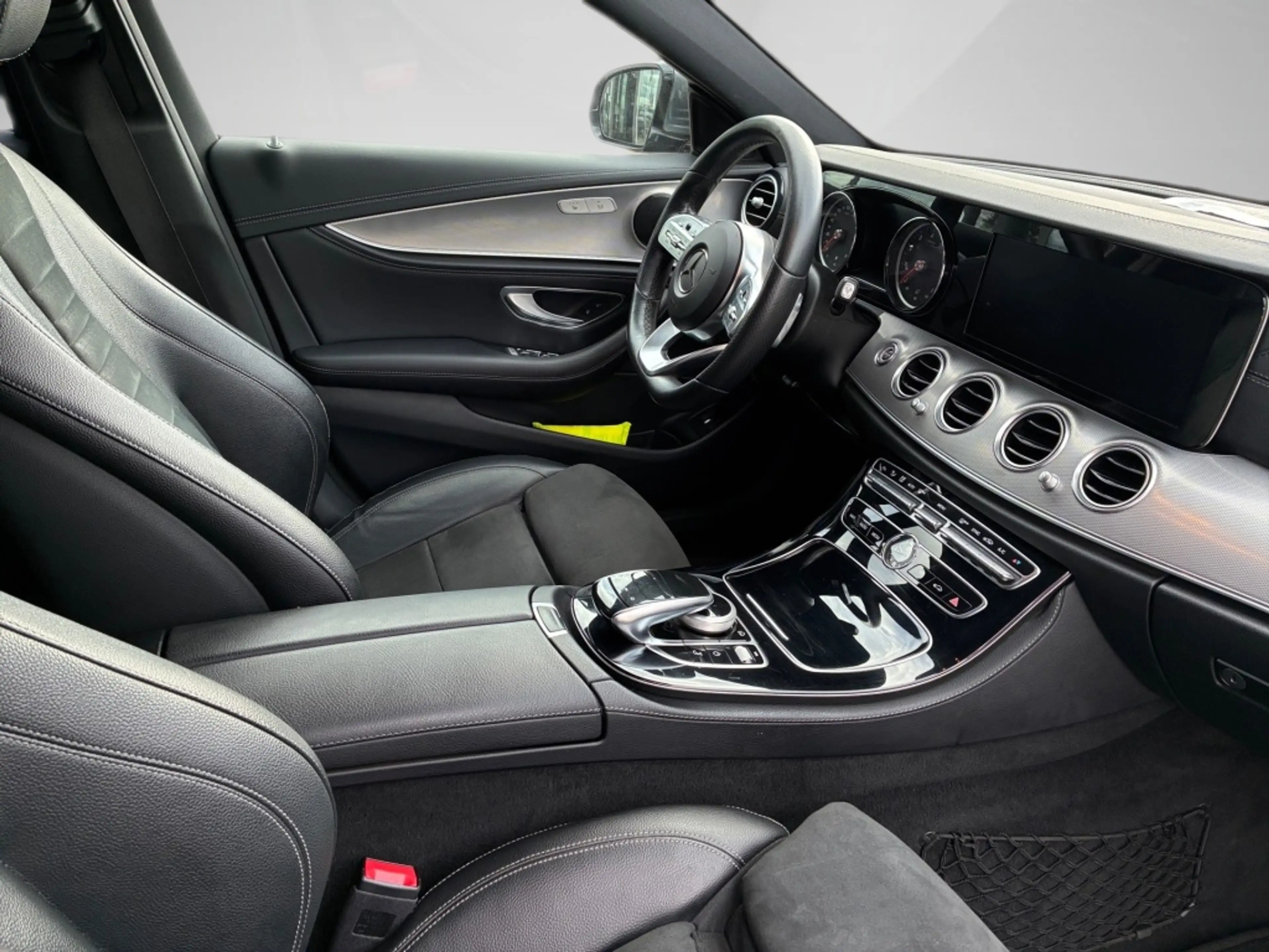 Mercedes-Benz E 200 T AMG COMAND AHK KAMERA MULTIBEAM LED SHZ — photo 15
