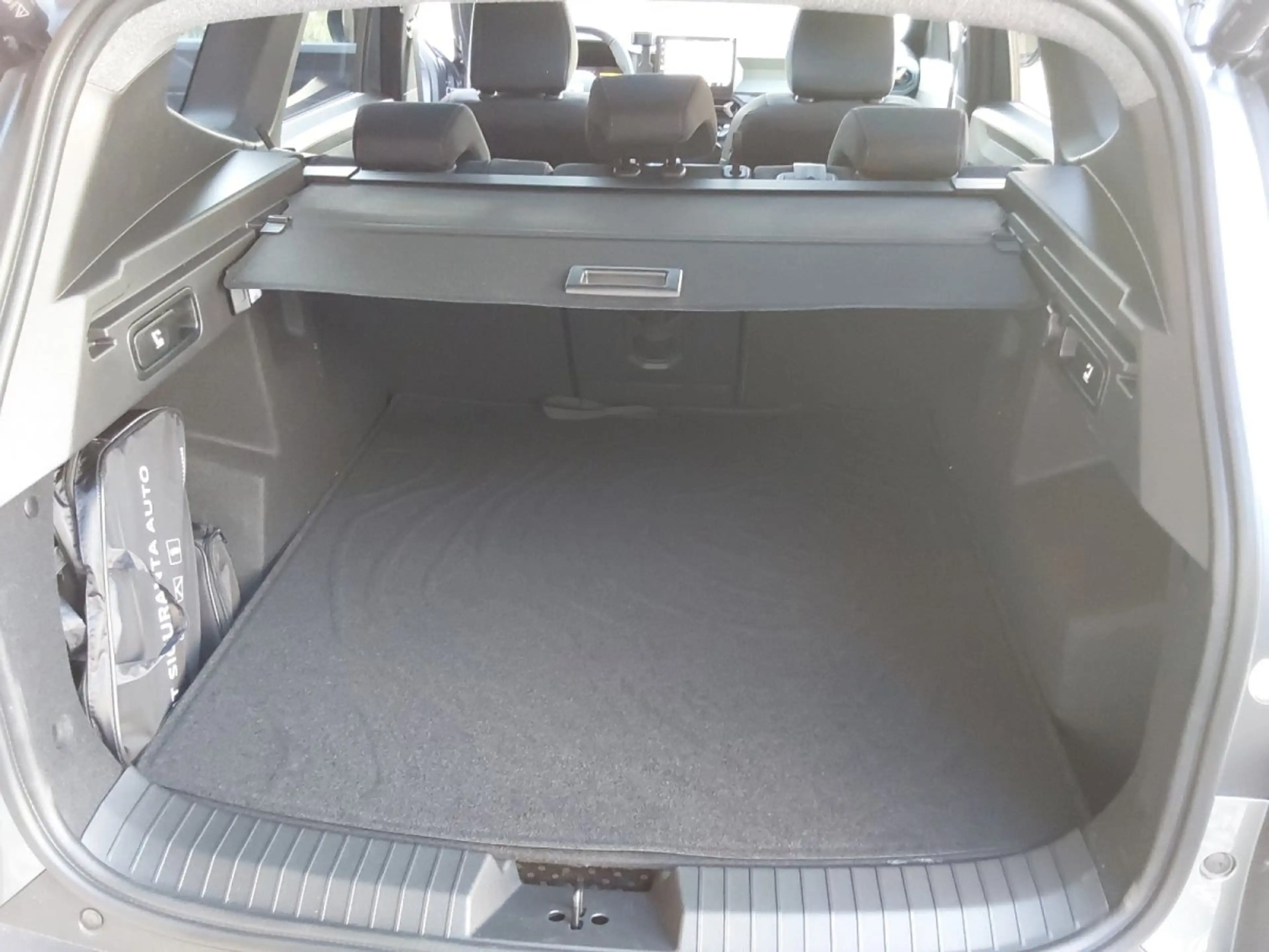Dacia Bigster Hybrid-G 150 4x4 Extreme — photo 19