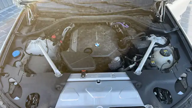 BMW X4 view 15