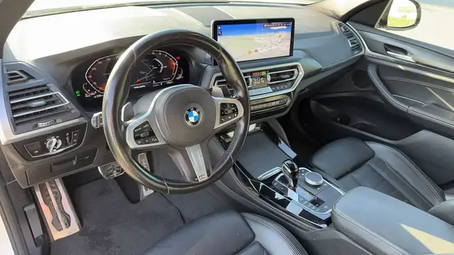 BMW X4 view 8