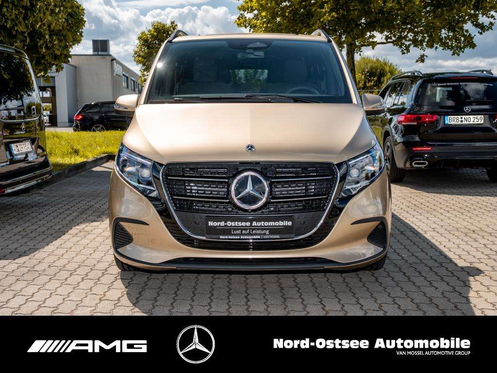 Mercedes-Benz V 220