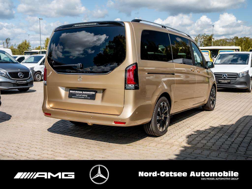 Mercedes-Benz V 220