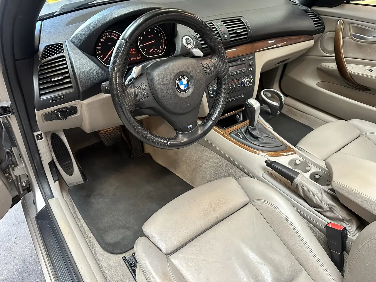 BMW 1 Series снимка BMW 1 Series