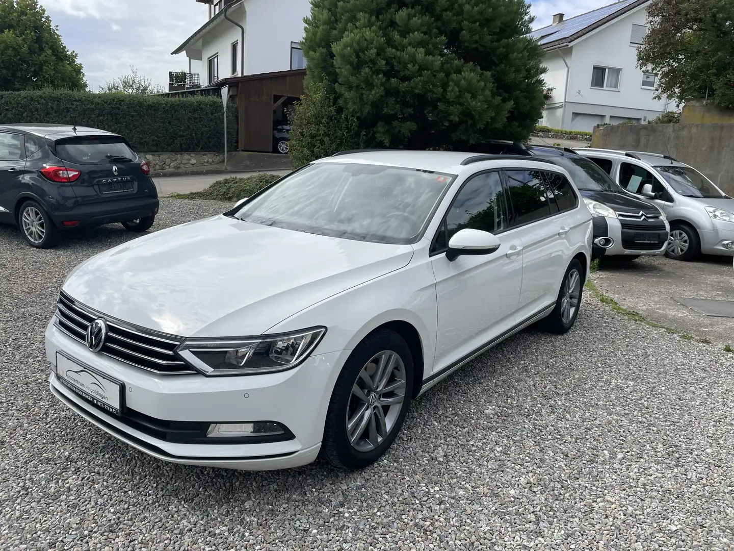 Volkswagen Passat Variant Passat Variant 1.4 TSI (BlueMotion) Trendline Bílá - 1