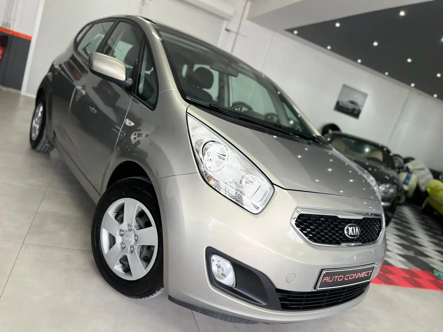 Kia Venga *NAVI*CAMERA*TOIT PANO*CLIM* Bronce - 1