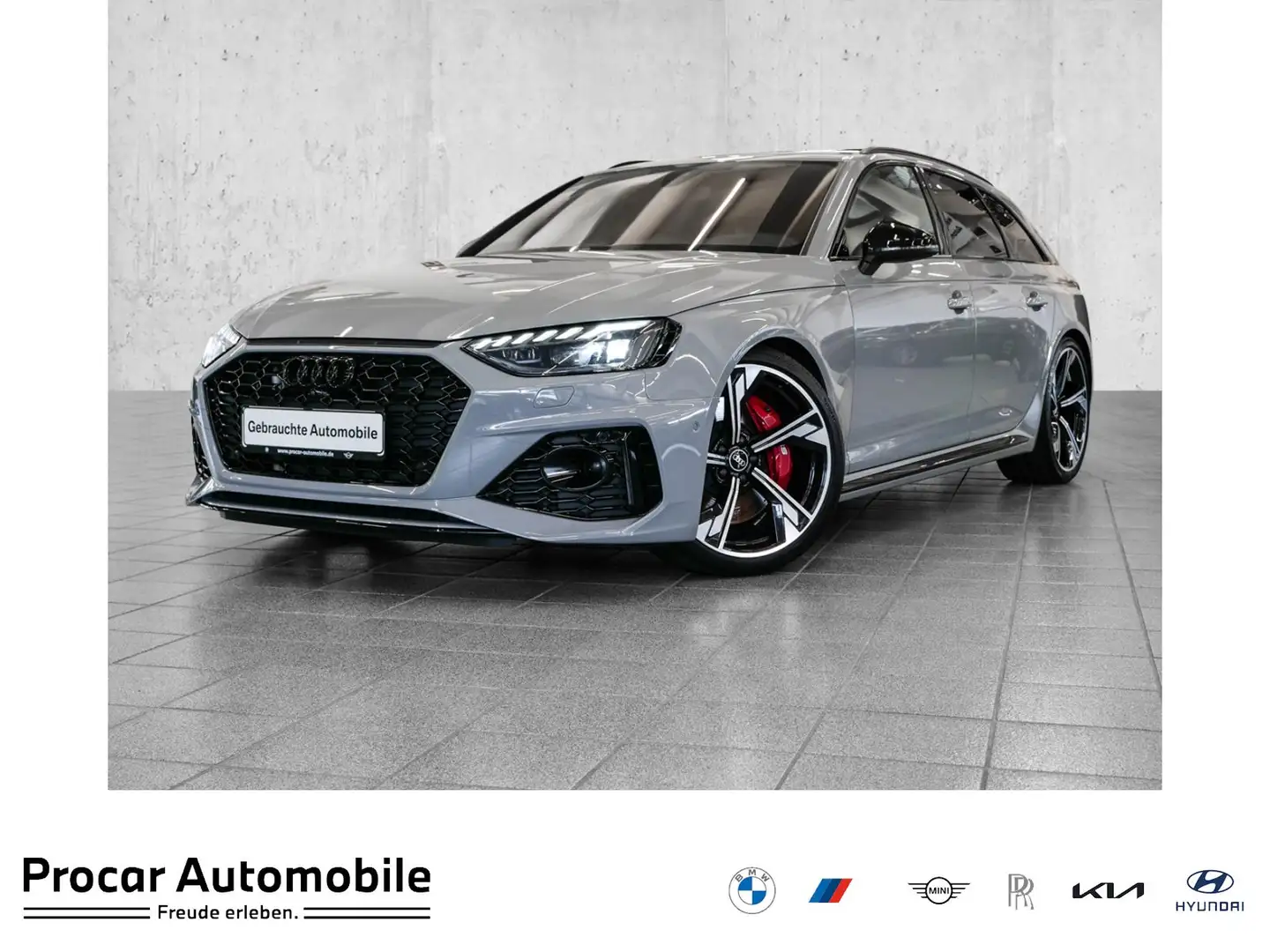 Audi RS4 Avant quattro Aut Nav HuD LED AHK Pano Grau - 1