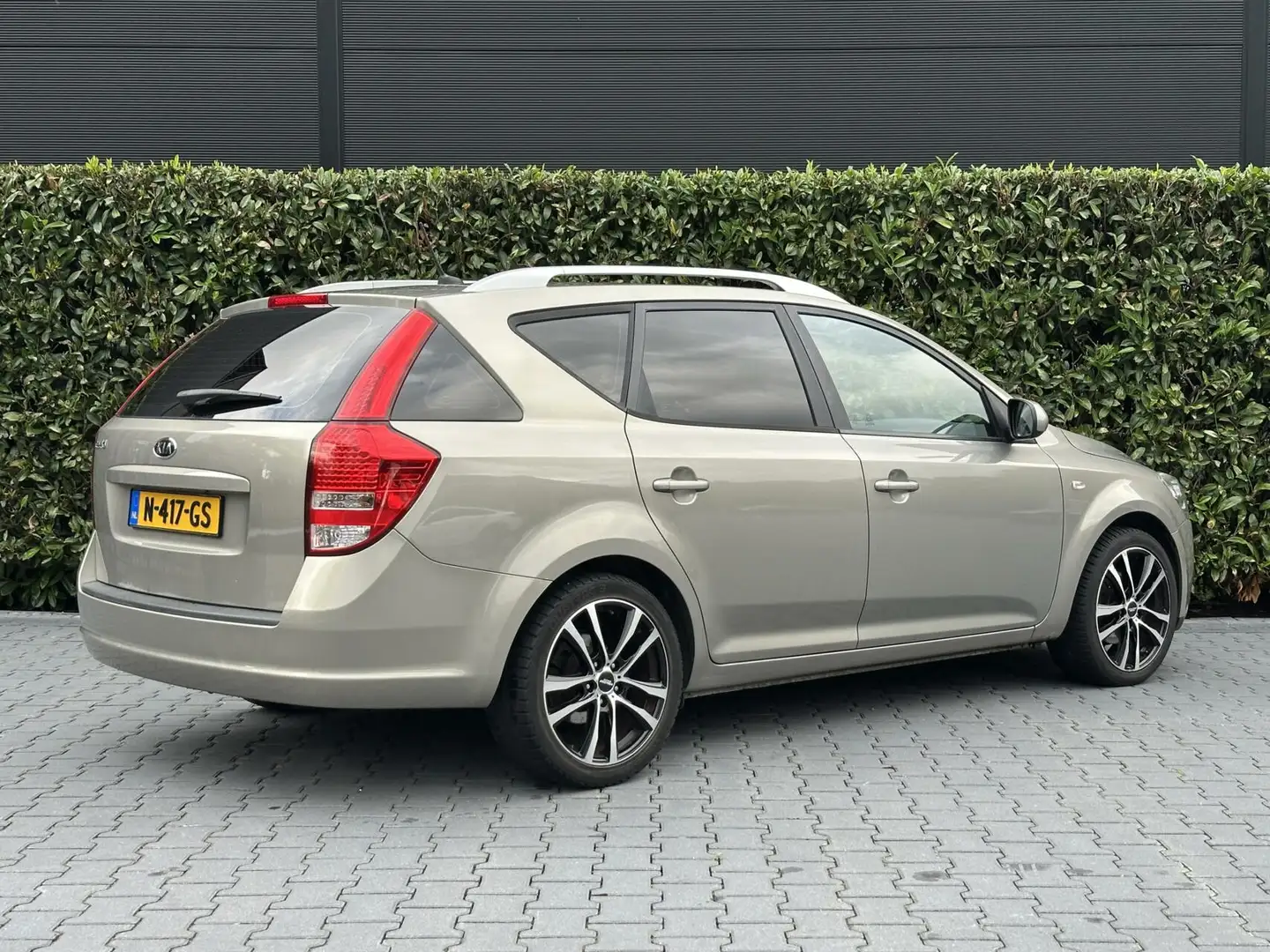 Kia Ceed / cee'd Sporty Wagon 1.6 CVVT X-TRA, FACELIFT, AIRCO, 17IN Grijs - 2