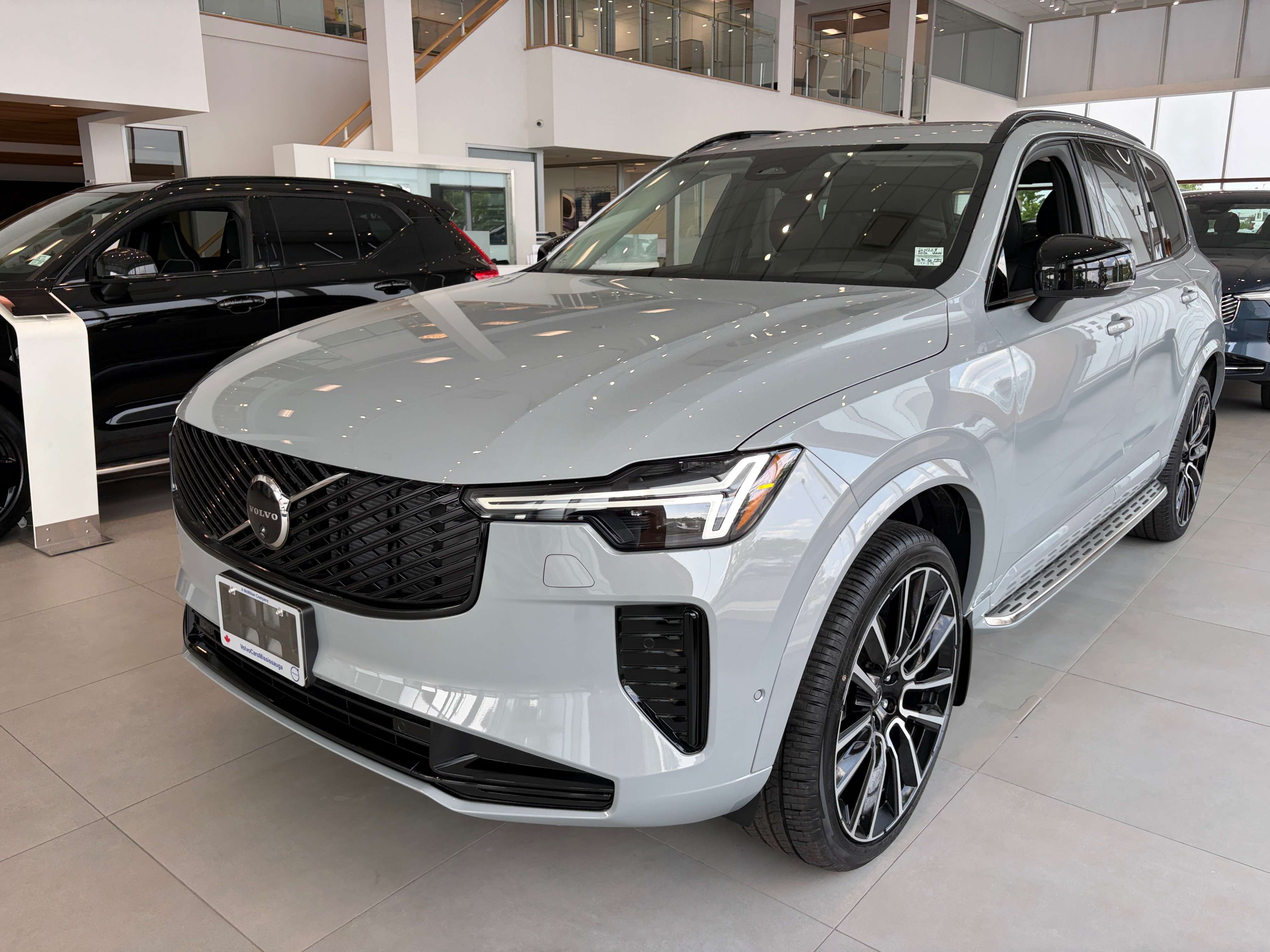2026 Volvo XC90 B6 AWD Ultra Dark Theme 7-Seater