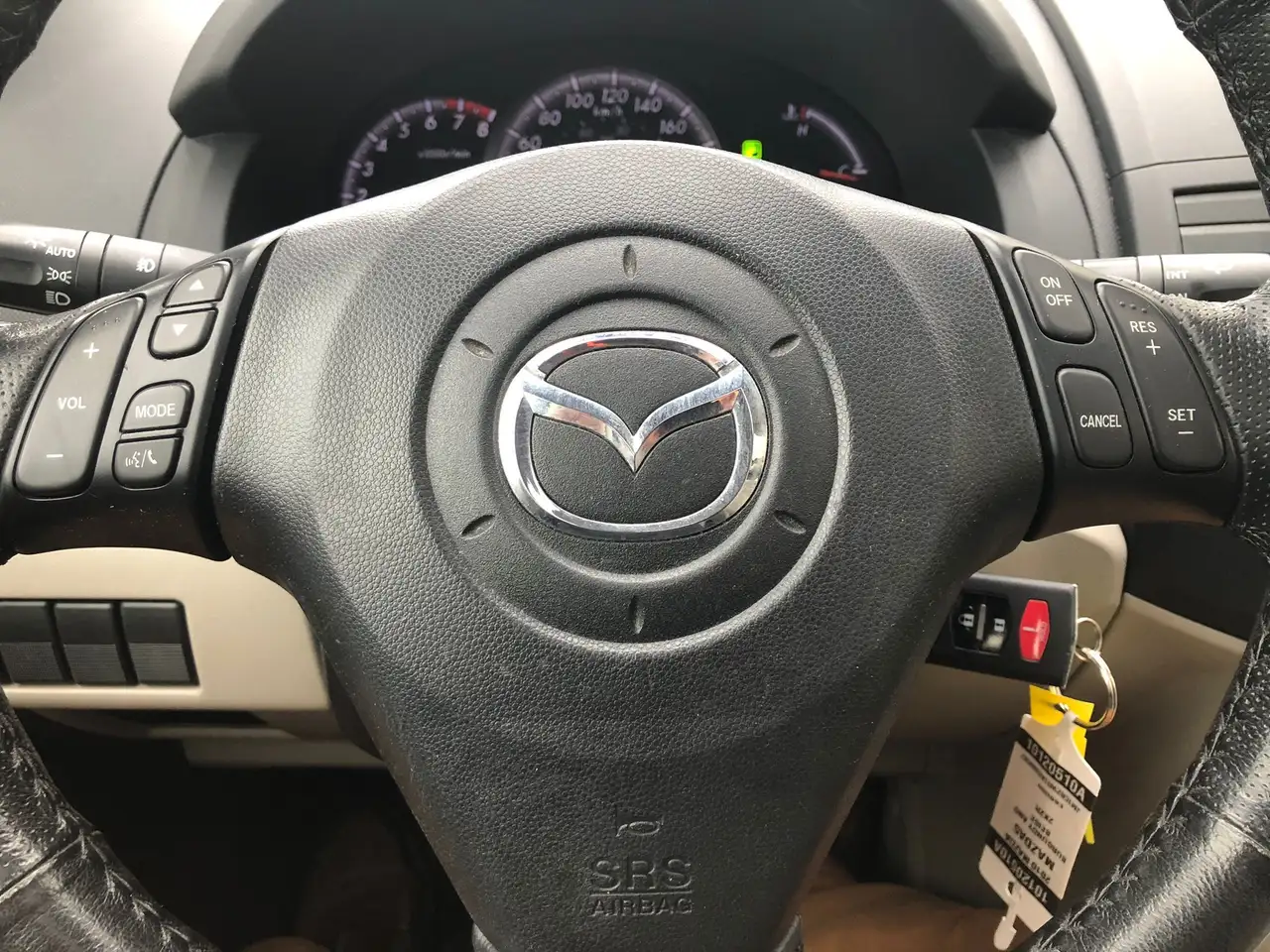 Mazda 5 снимка Mazda 5