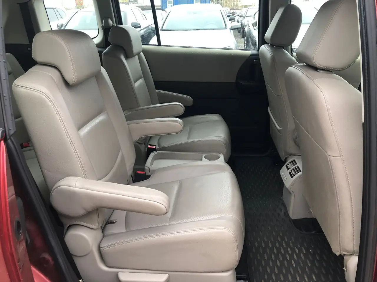 Mazda 5 снимка Mazda 5