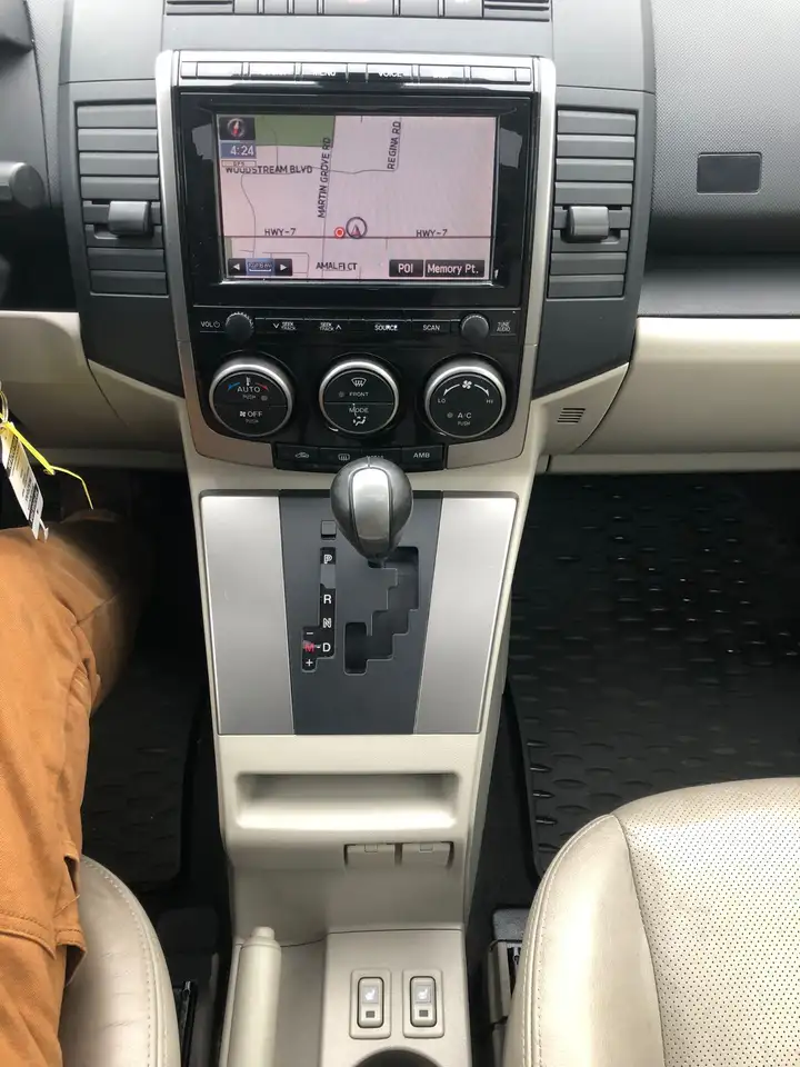 Mazda 5 снимка Mazda 5