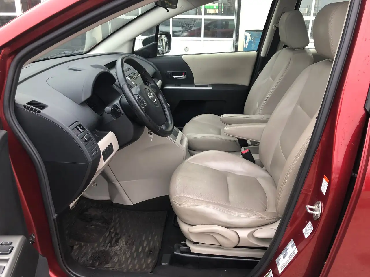 Mazda 5 снимка Mazda 5