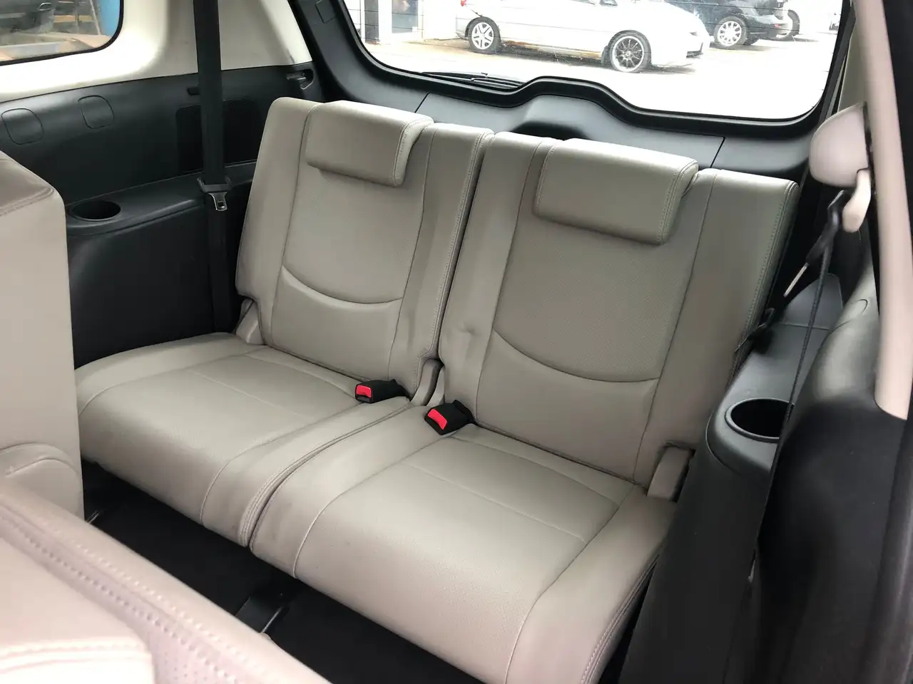 Mazda 5 снимка Mazda 5