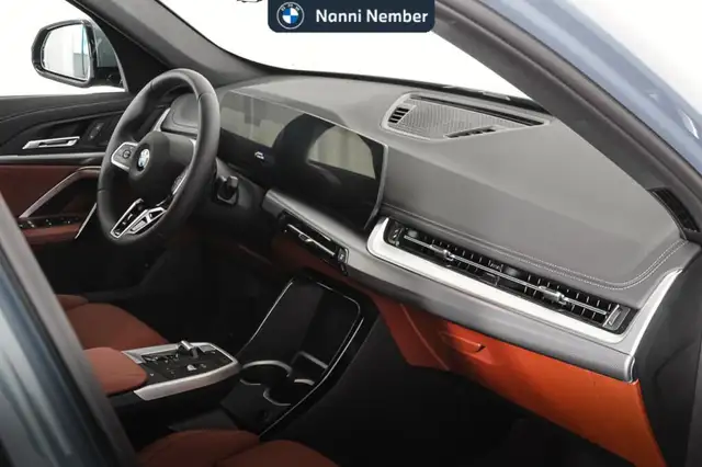 BMW X1 view 8
