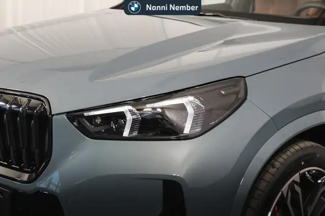 BMW X1 view 5