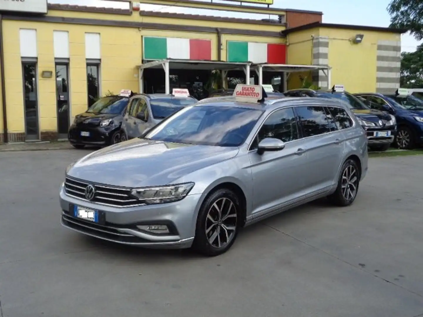 Volkswagen Passat Variant Passat Variant 2.0 tdi Executive 150 CV dsg Argento - 1