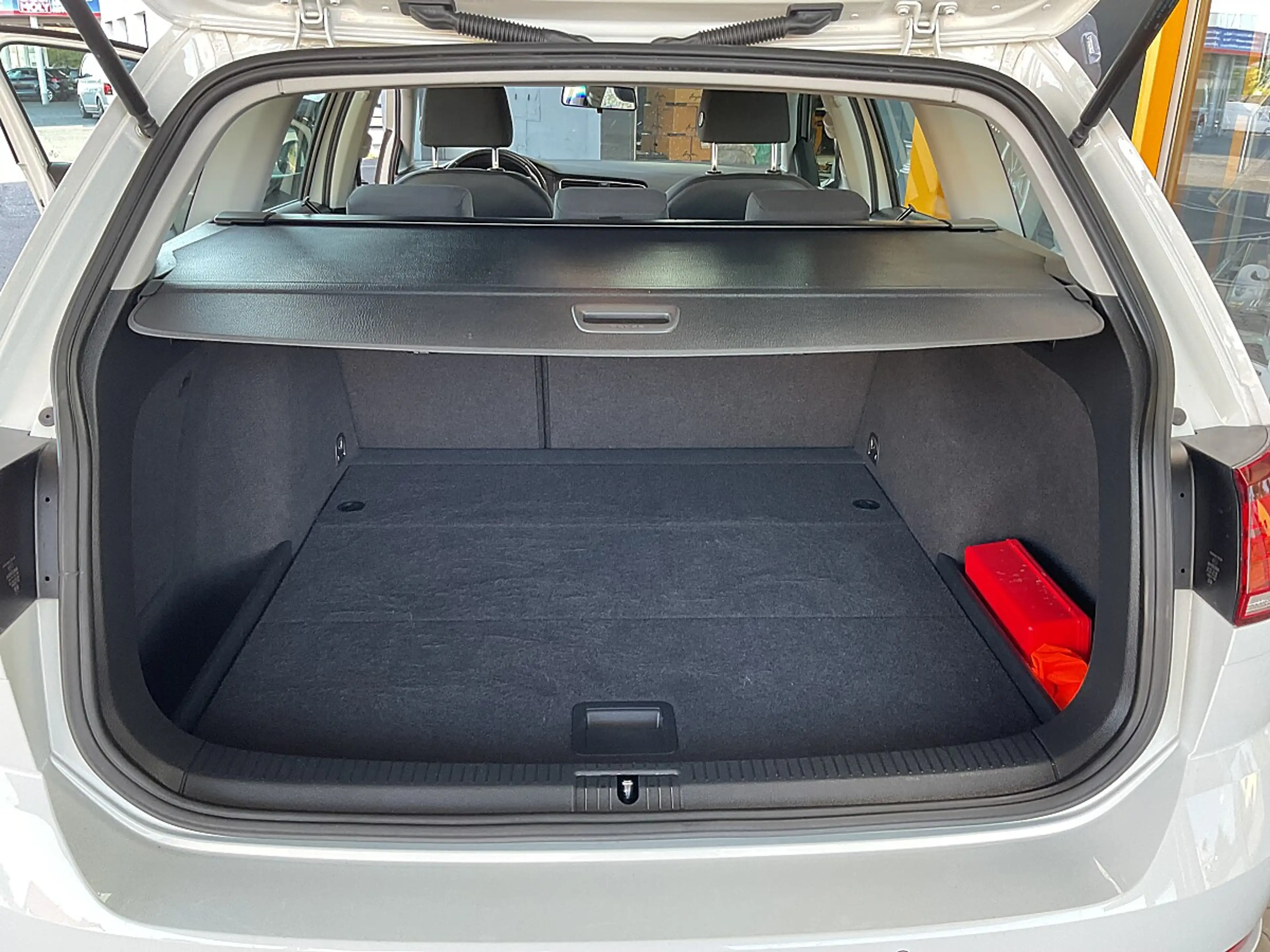 Volkswagen Golf Variant 1,6 TDI SCR**NAVI*PDC*TEMPOMAT** — photo 10