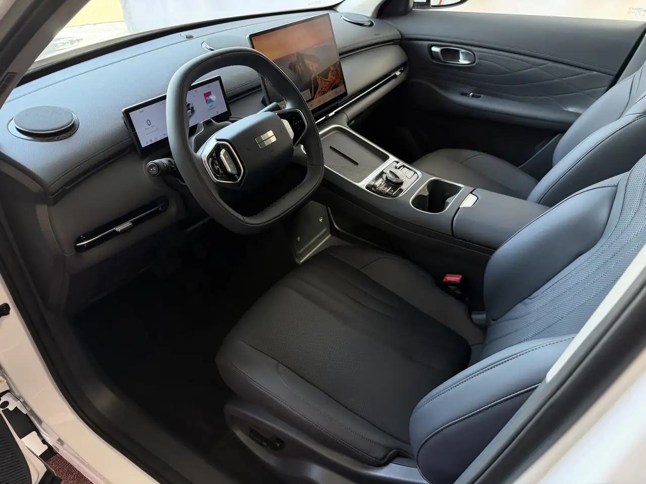Geely Starray EM-i 2026