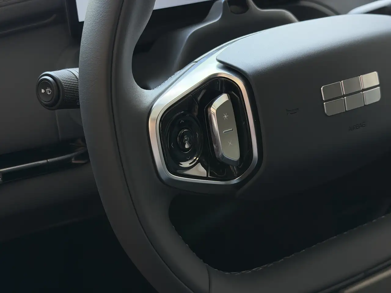 Geely Starray EM-i 2026 — фото 14