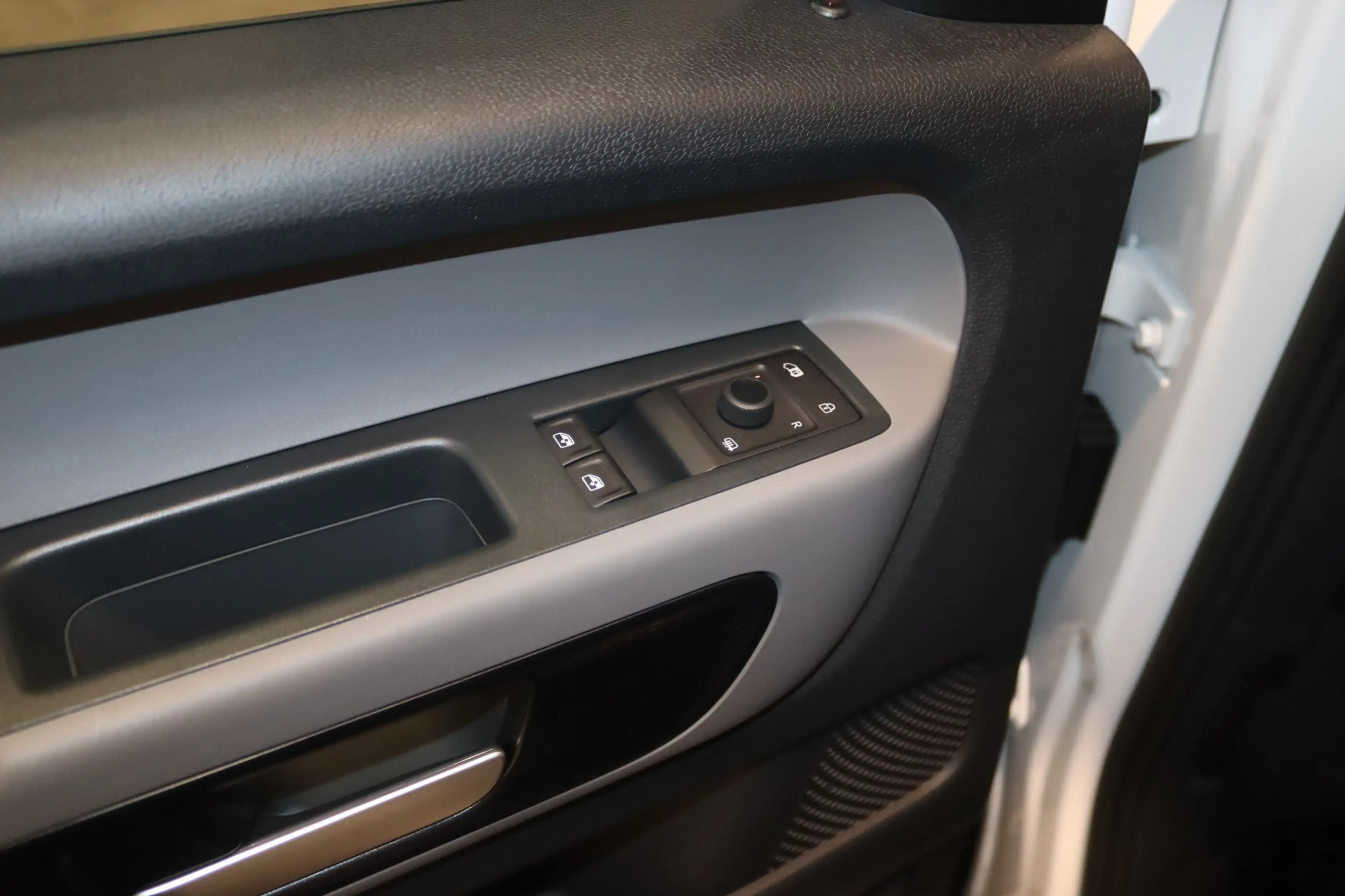 Volkswagen ID. Buzz Cargo Pro 84 kw h 4M-LED-KAM-AHK-SOFORT — photo 11