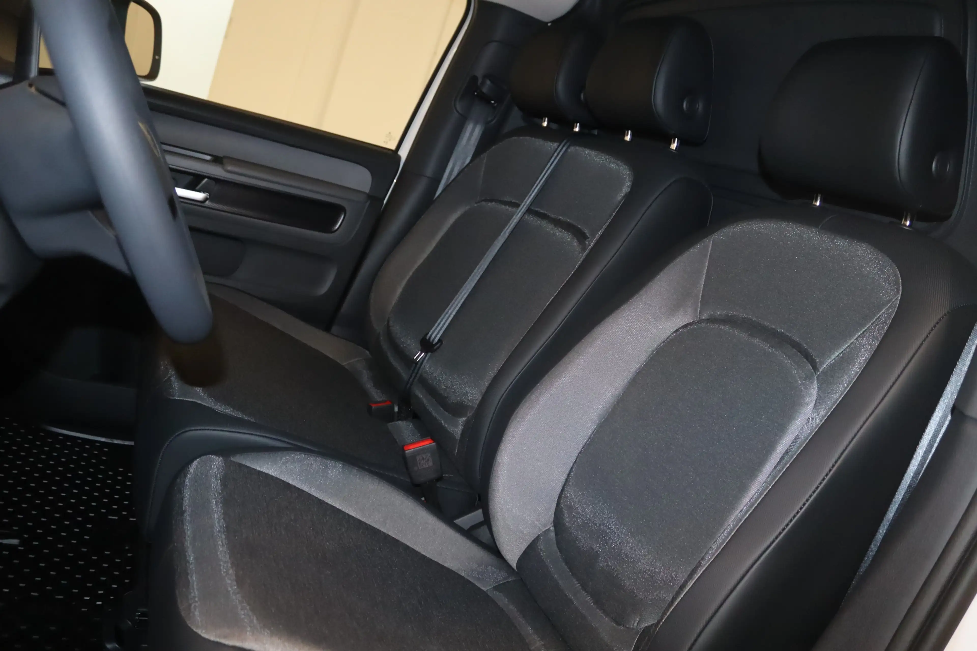 Volkswagen ID. Buzz Cargo Pro 84 kw h 4M-LED-KAM-AHK-SOFORT — photo 9