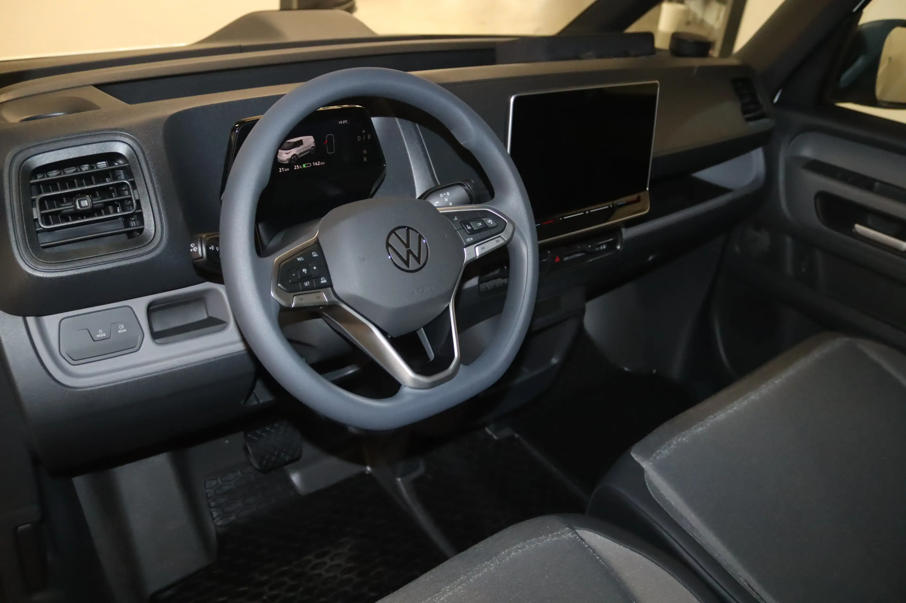 Volkswagen ID. Buzz Cargo Pro 84 kw h 4M-LED-KAM-AHK-SOFORT — photo 10