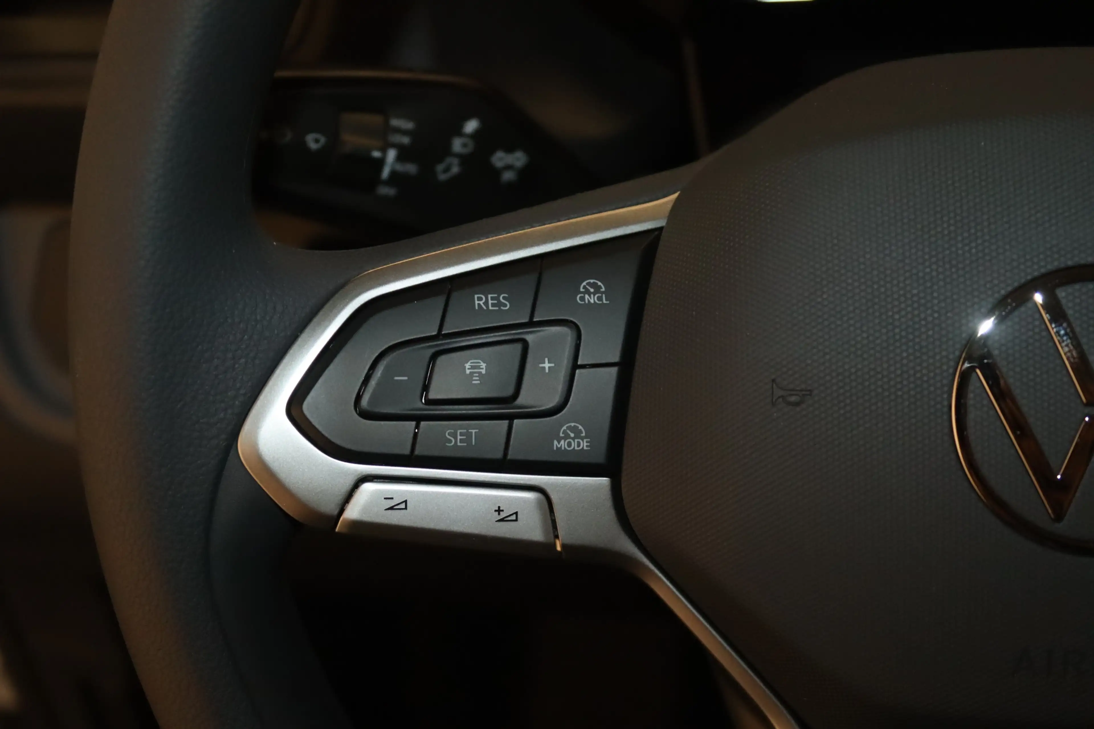 Volkswagen ID. Buzz Cargo Pro 84 kw h 4M-LED-KAM-AHK-SOFORT — photo 14